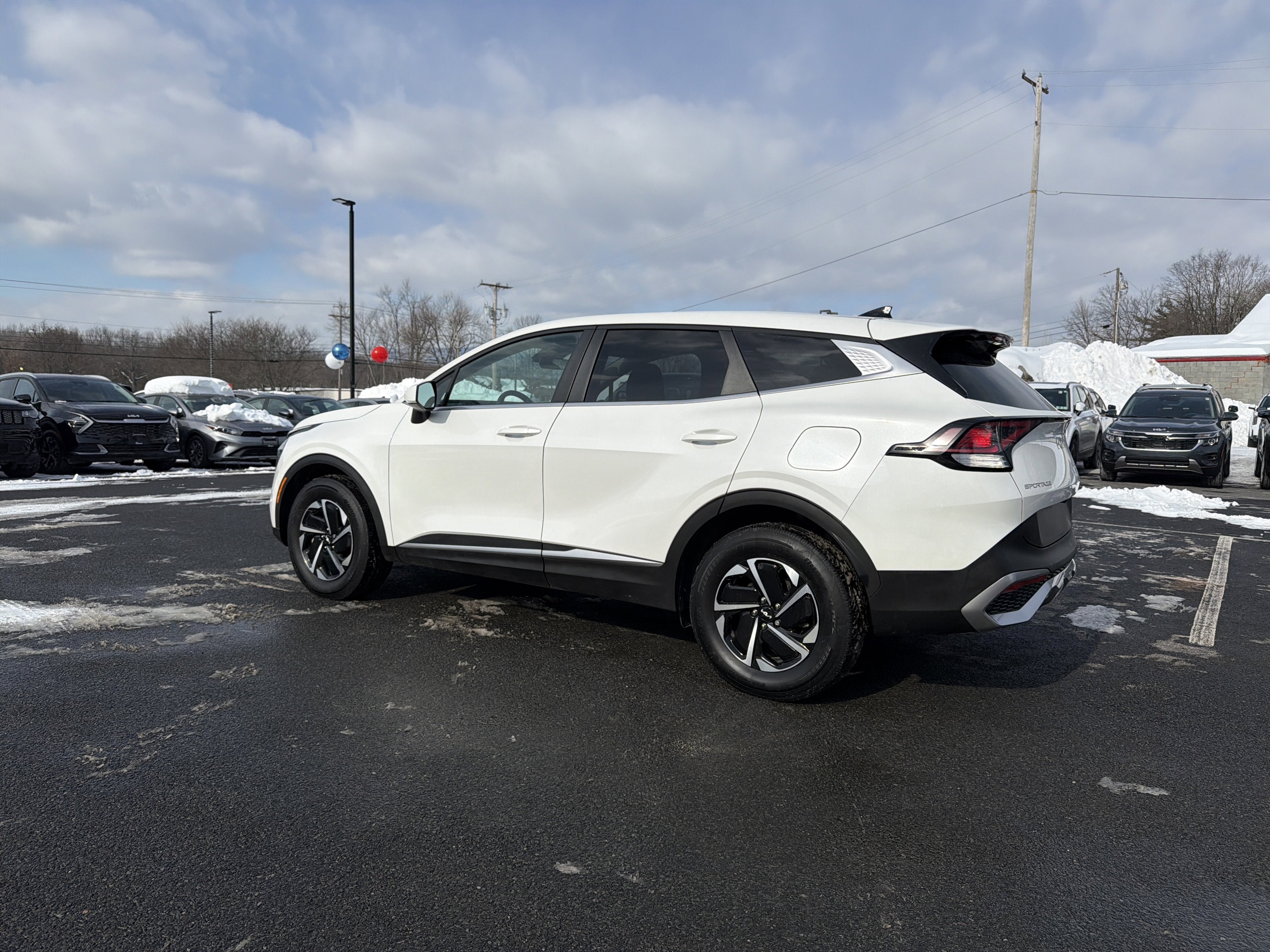 2024 Kia Sportage Hybrid LX