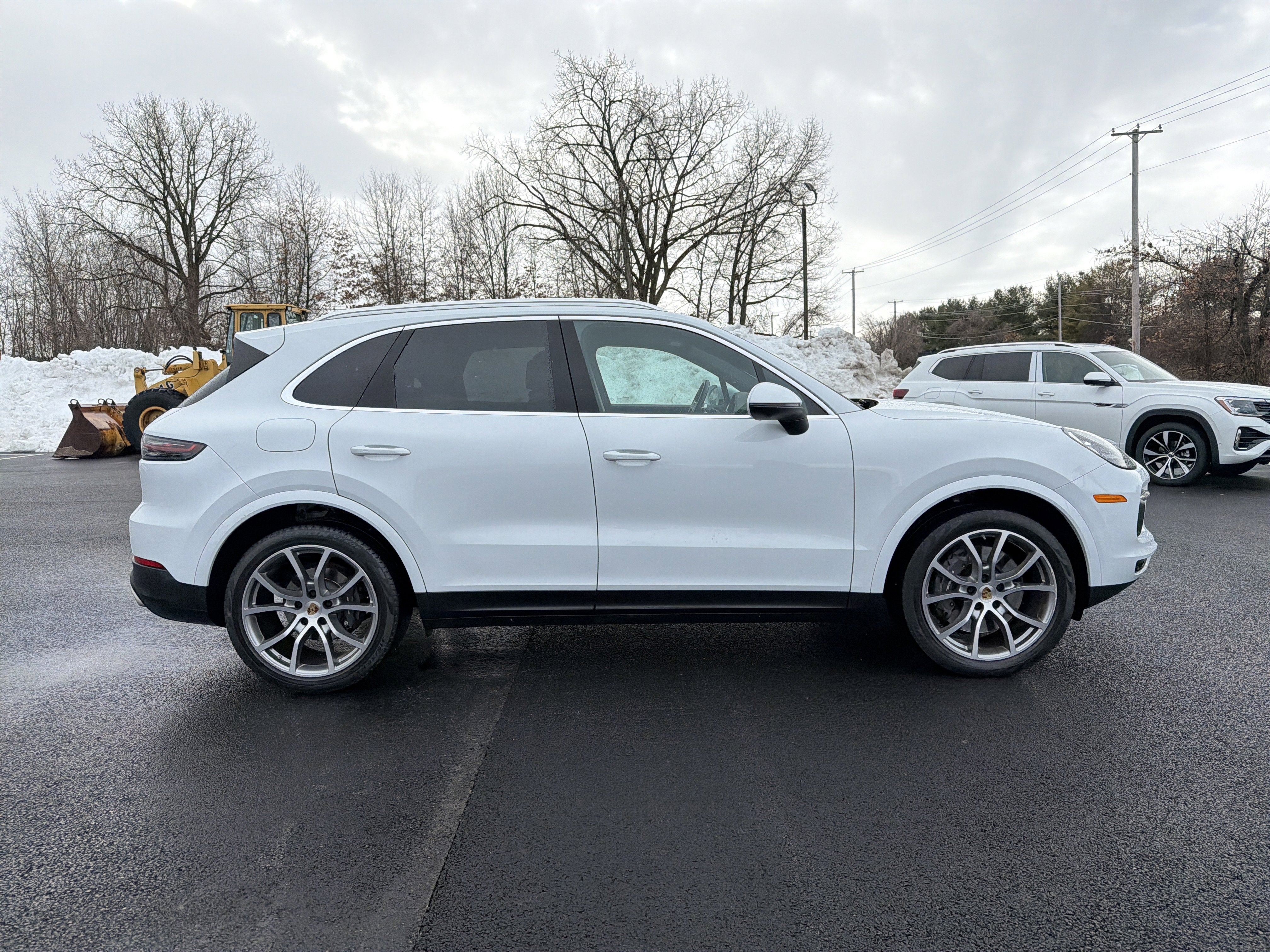 2023 Porsche Cayenne Base