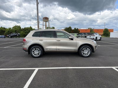 2016 Volkswagen Touareg V6 TDI Sport