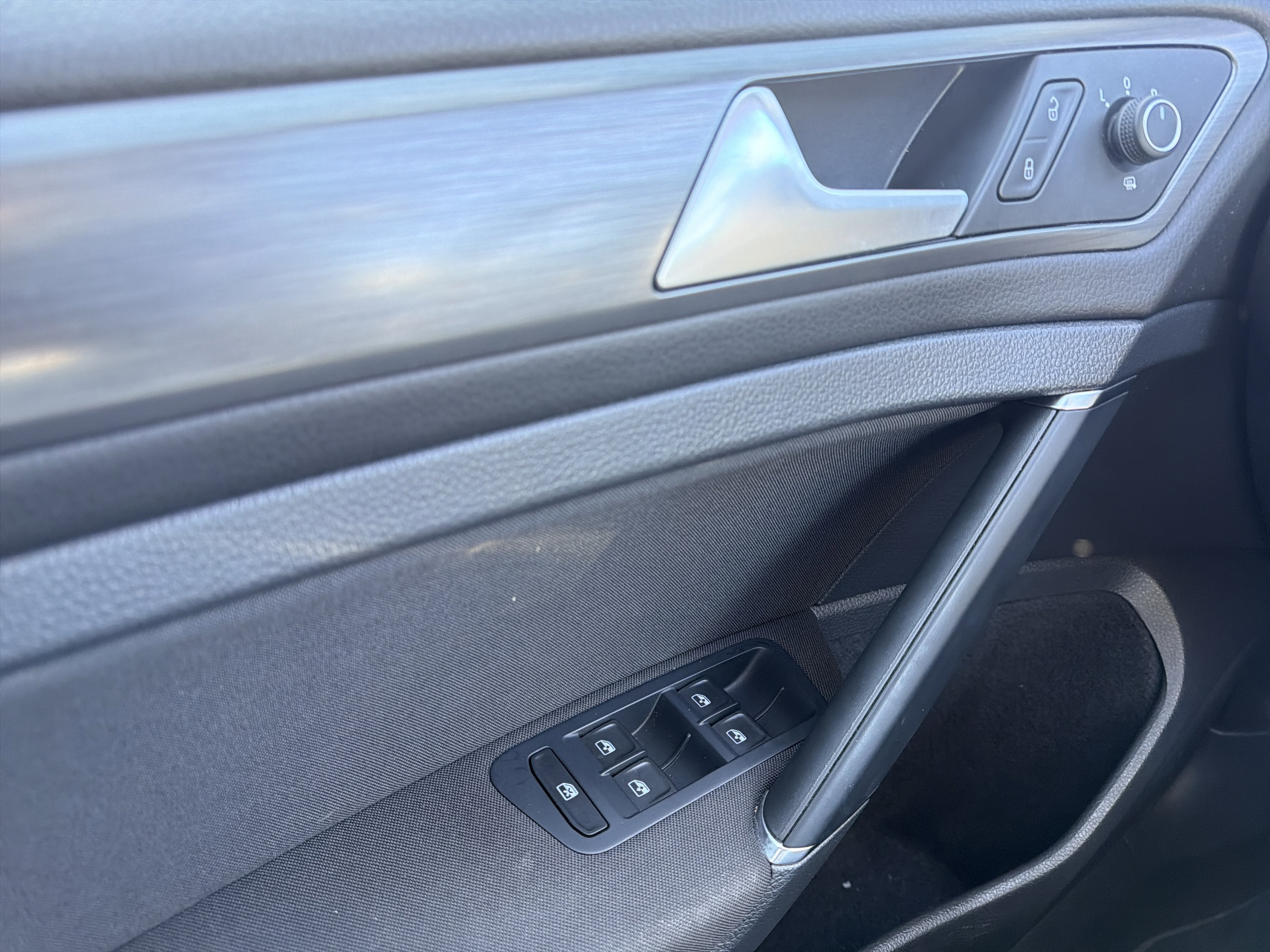 2019 Volkswagen e-Golf SE