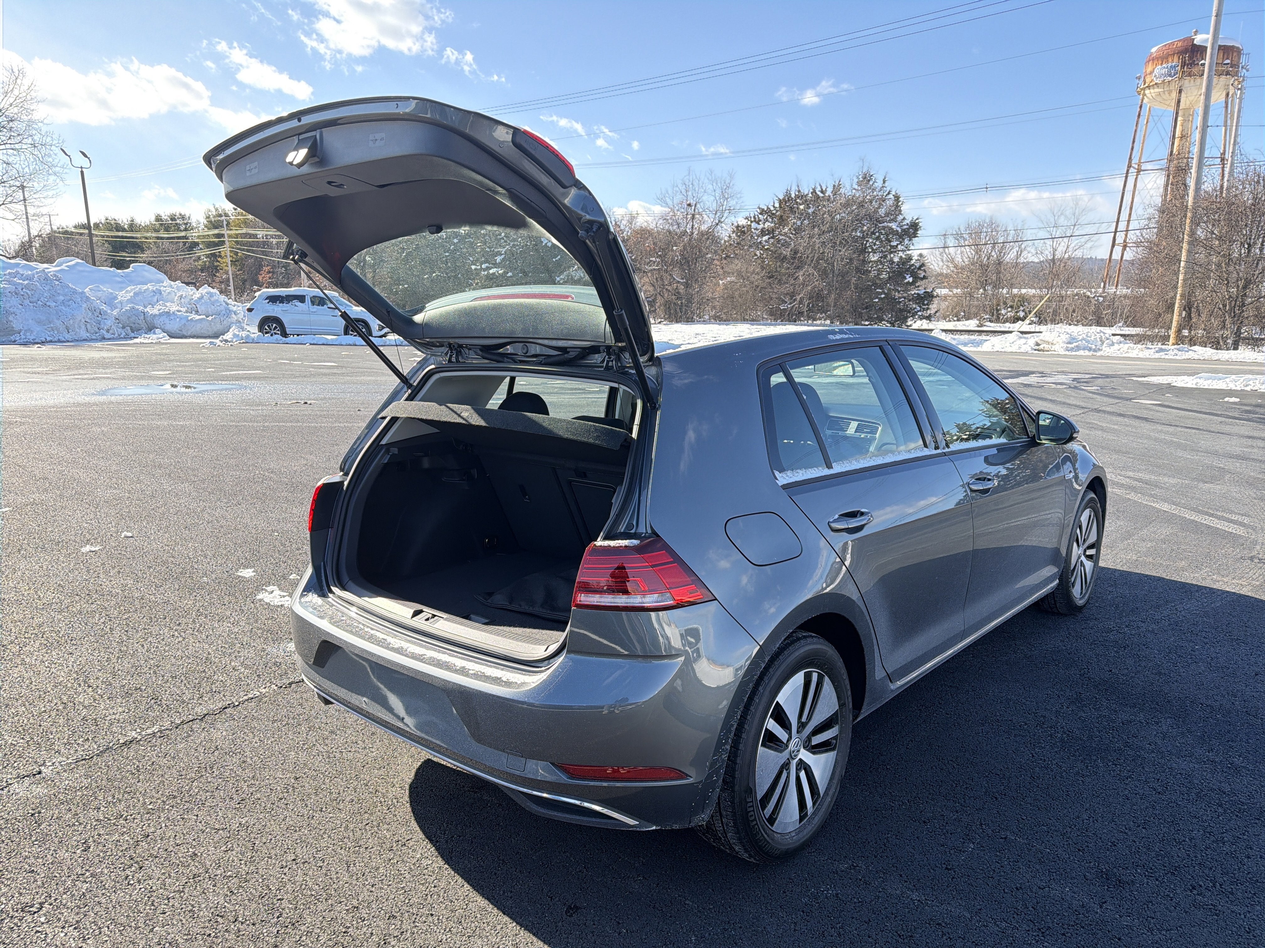 2019 Volkswagen e-Golf SE