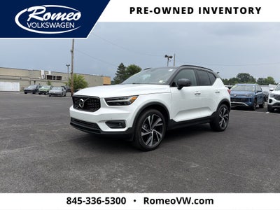 2020 Volvo XC40 R-Design