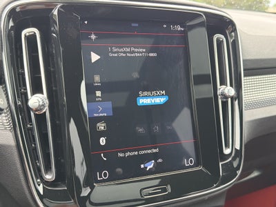 2020 Volvo XC40 R-Design
