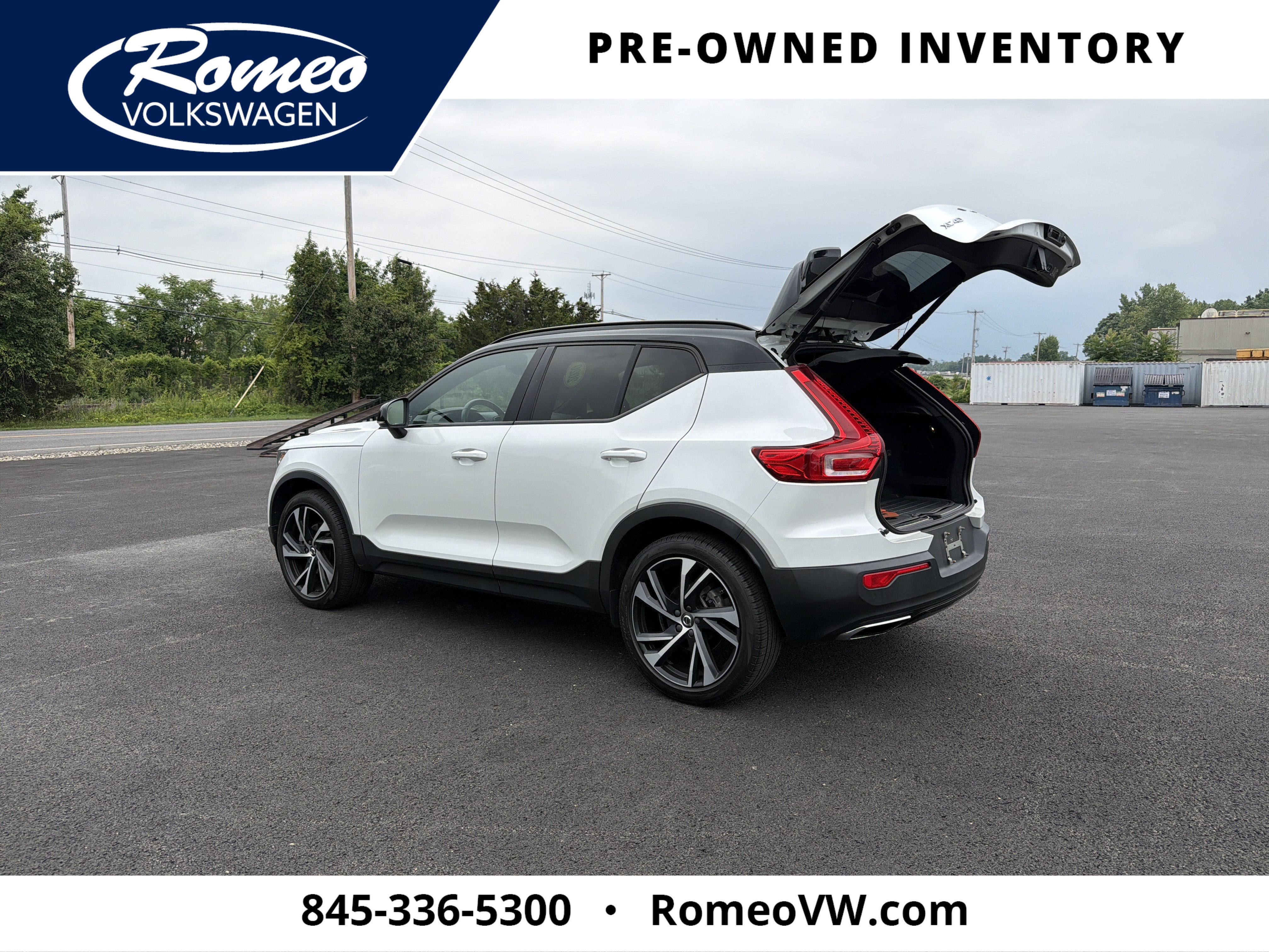 2020 Volvo XC40 R-Design