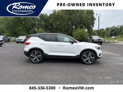 2020 Volvo XC40 R-Design