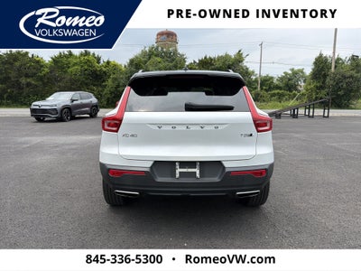 2020 Volvo XC40 R-Design