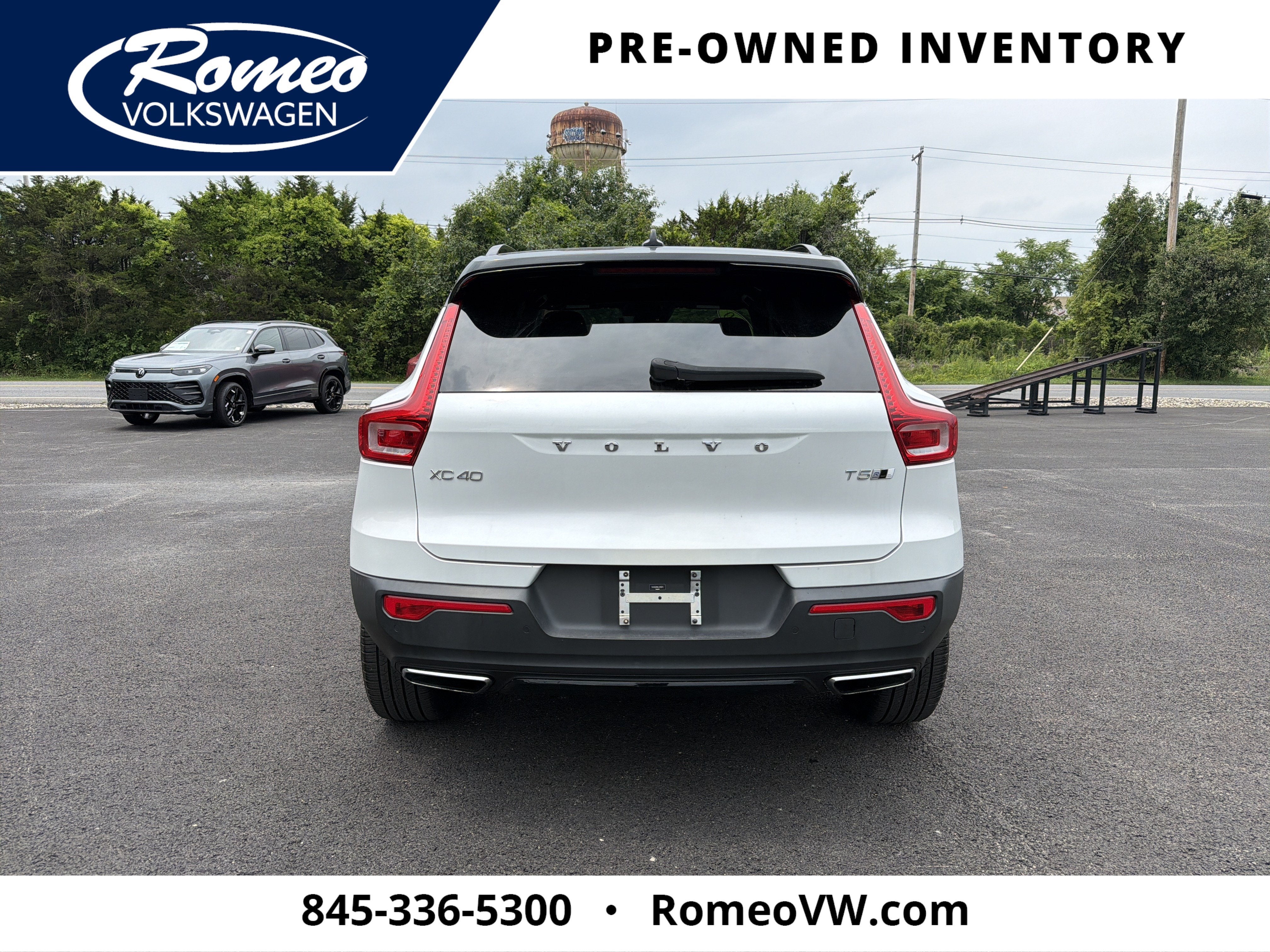 2020 Volvo XC40 R-Design