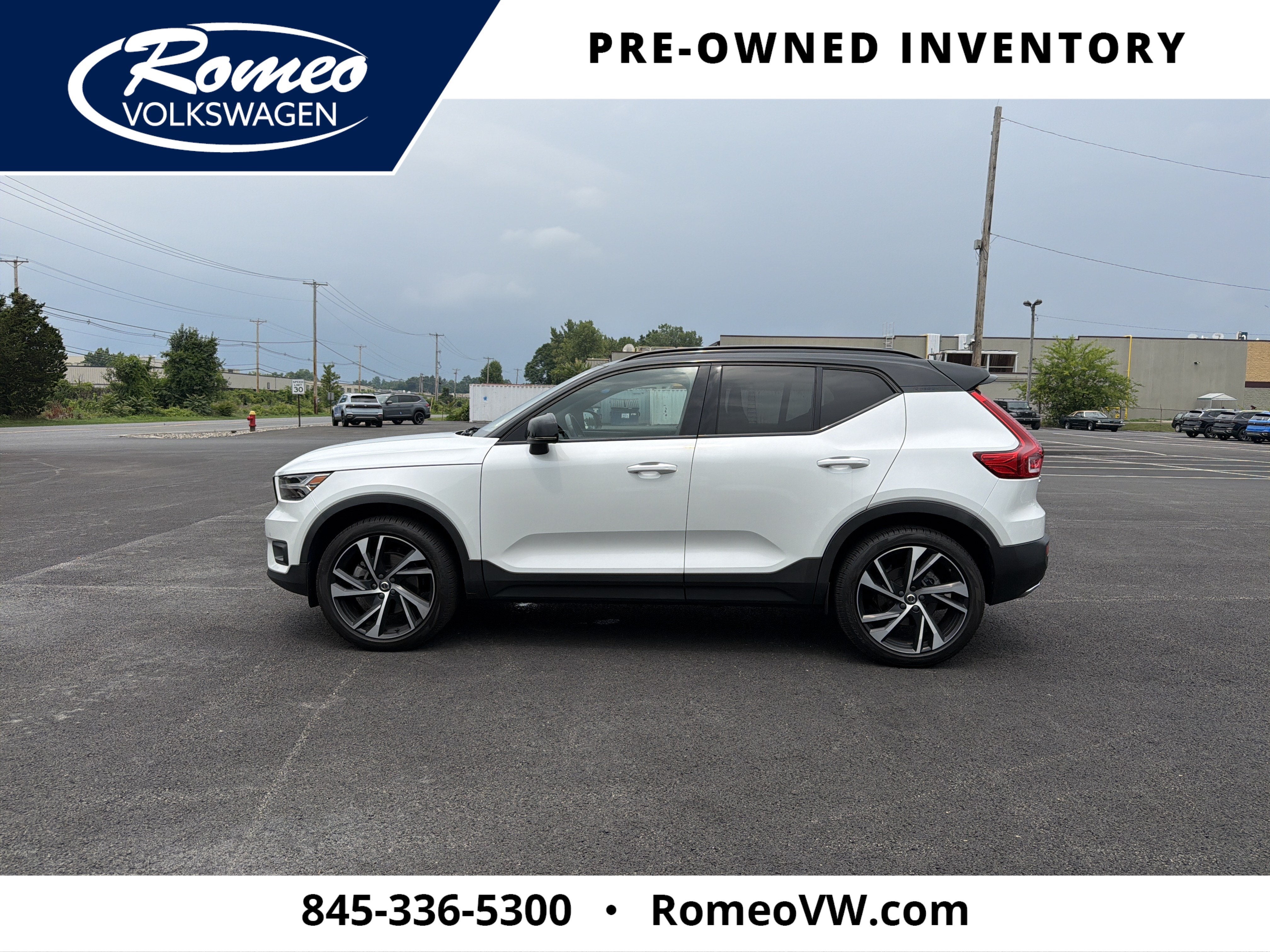 2020 Volvo XC40 R-Design
