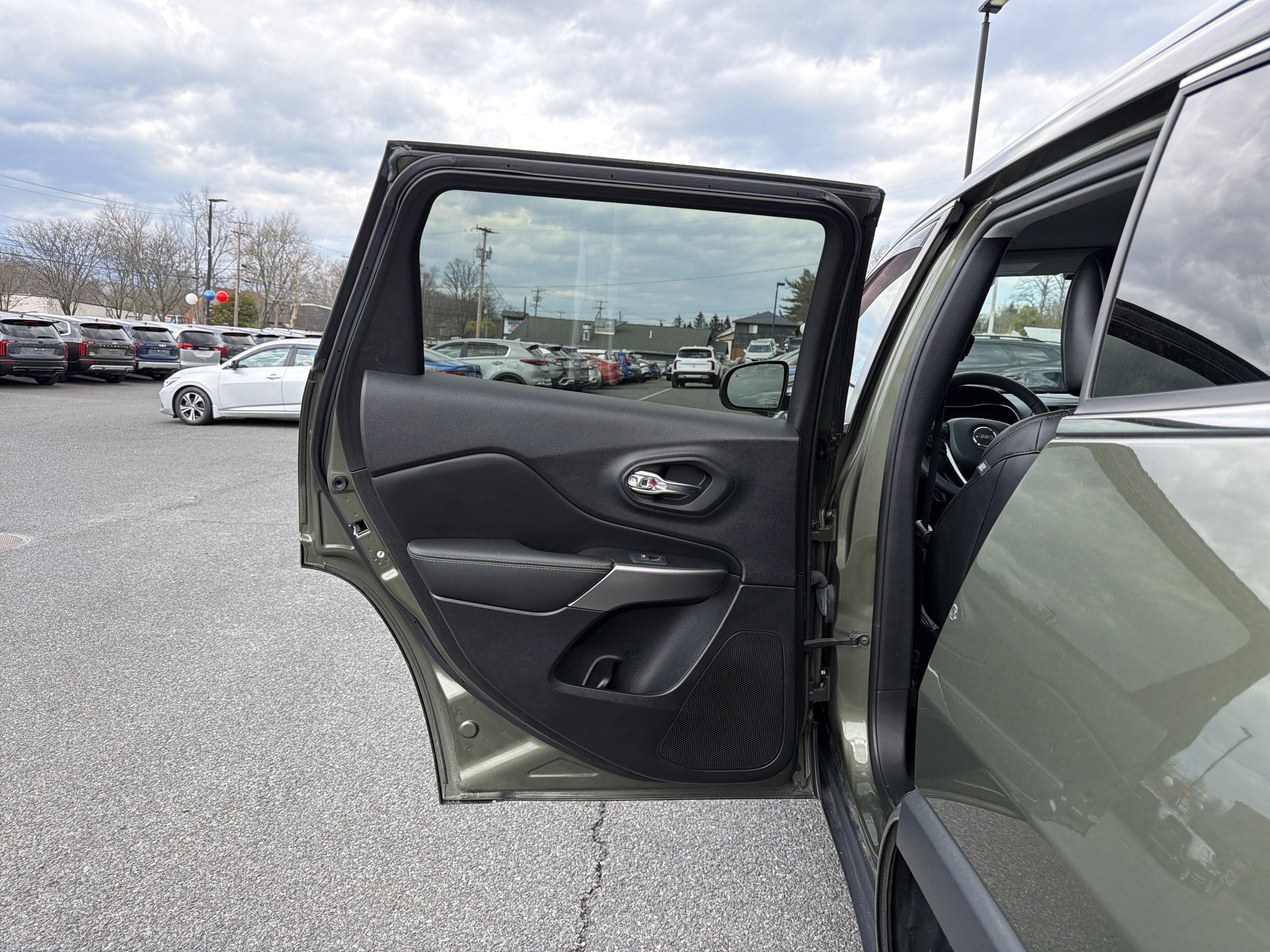 2021 Jeep Cherokee Latitude Lux