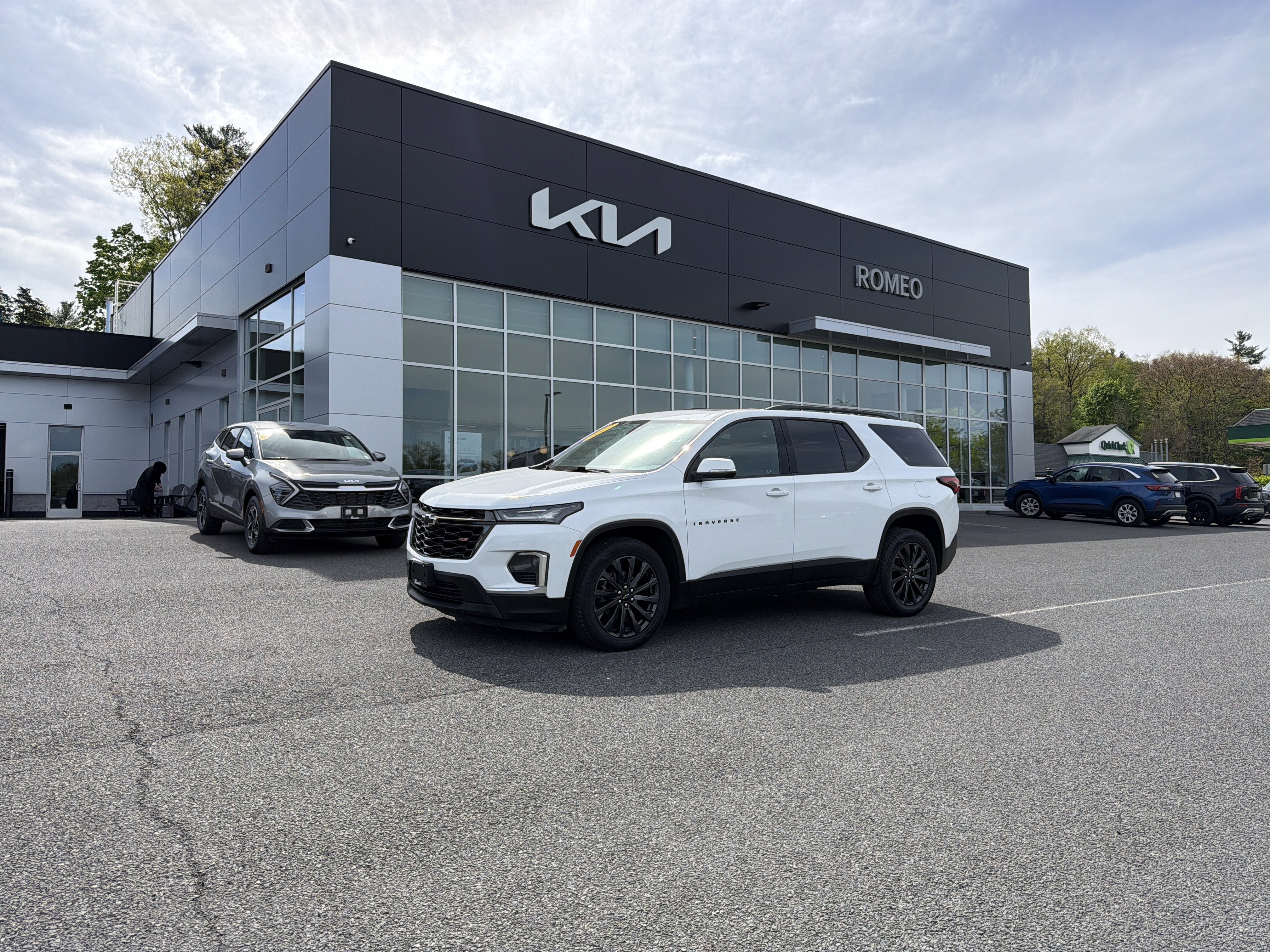 2023 Chevrolet Traverse RS