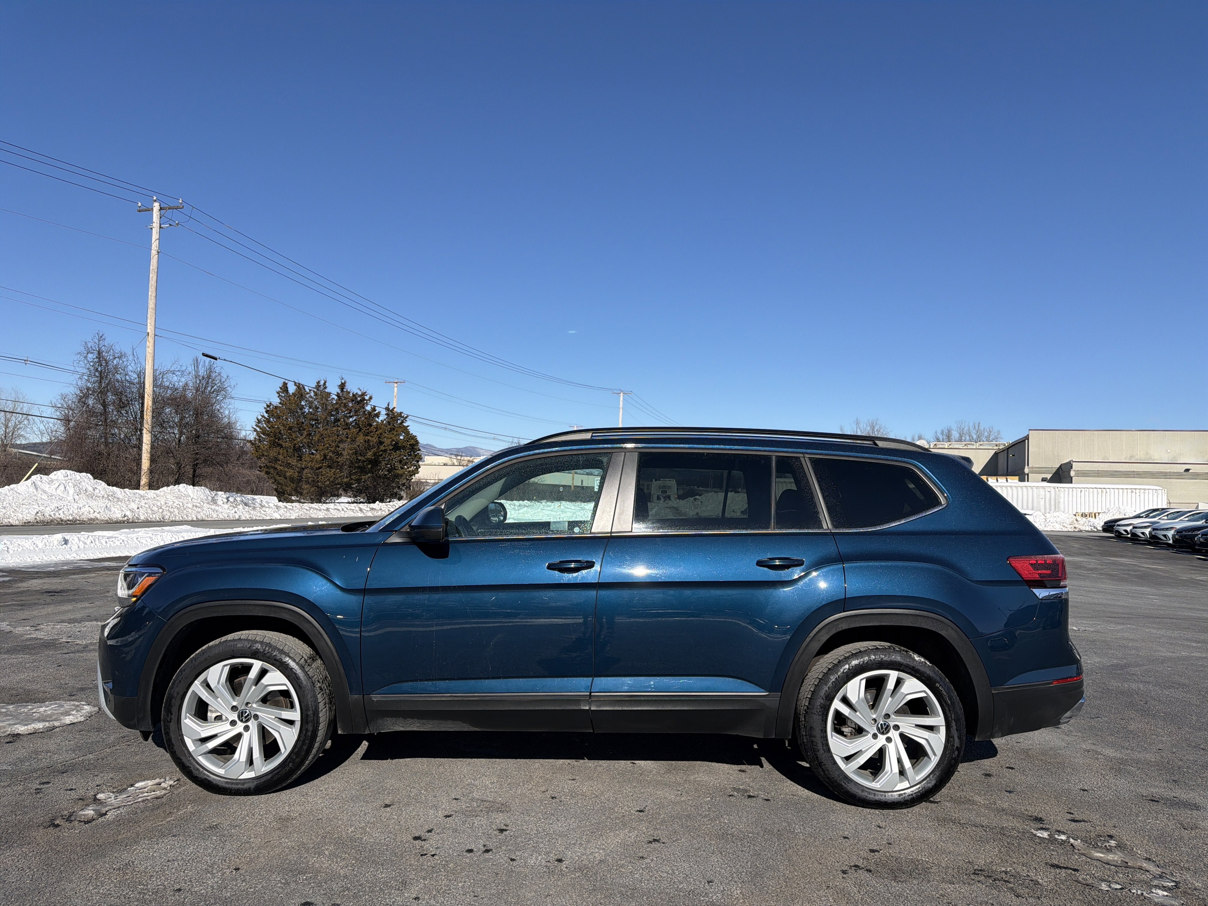 2023 Volkswagen Atlas 3.6L V6 SE w/Technology
