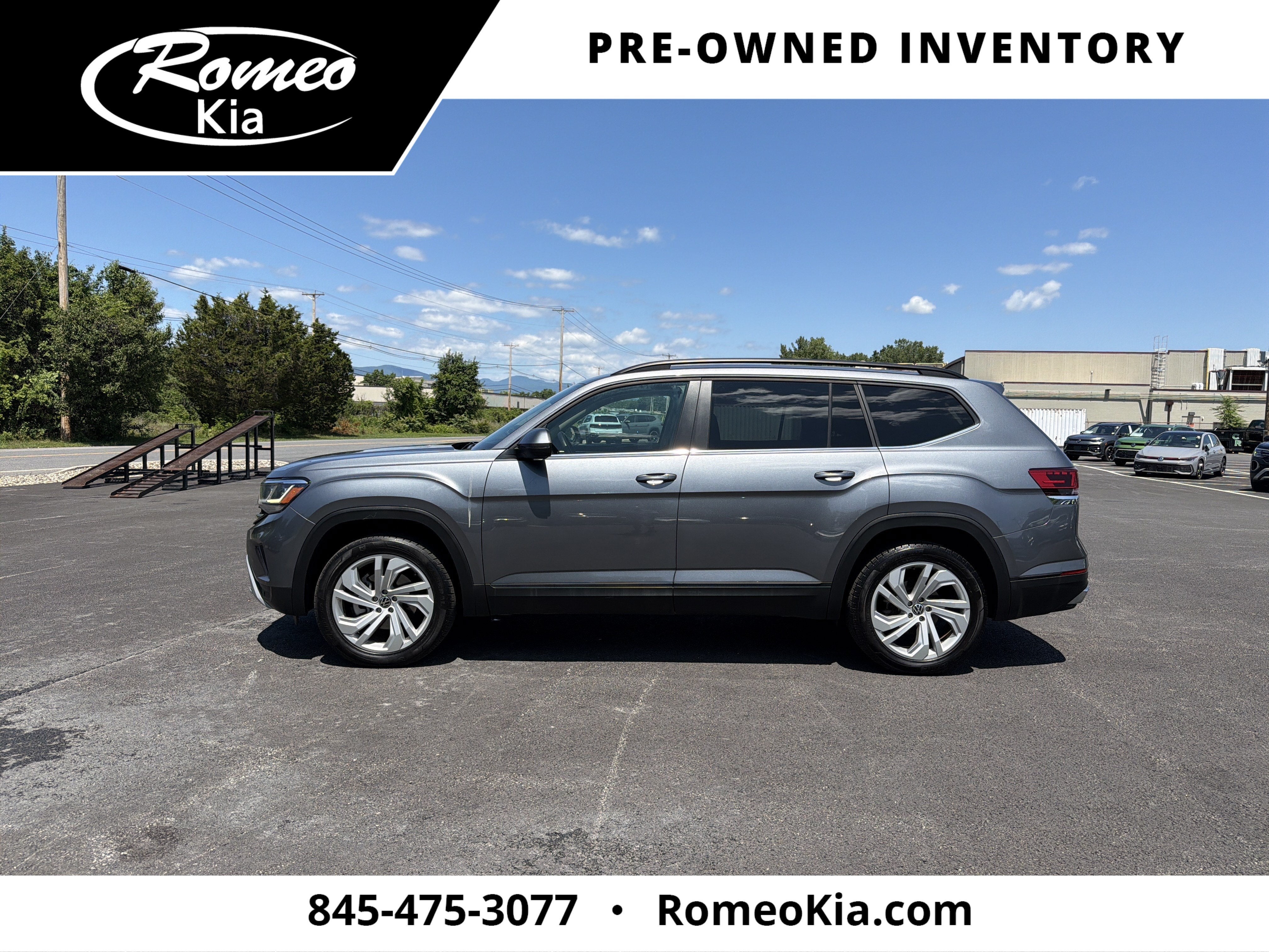 2022 Volkswagen Atlas 3.6L V6 SE w/Technology