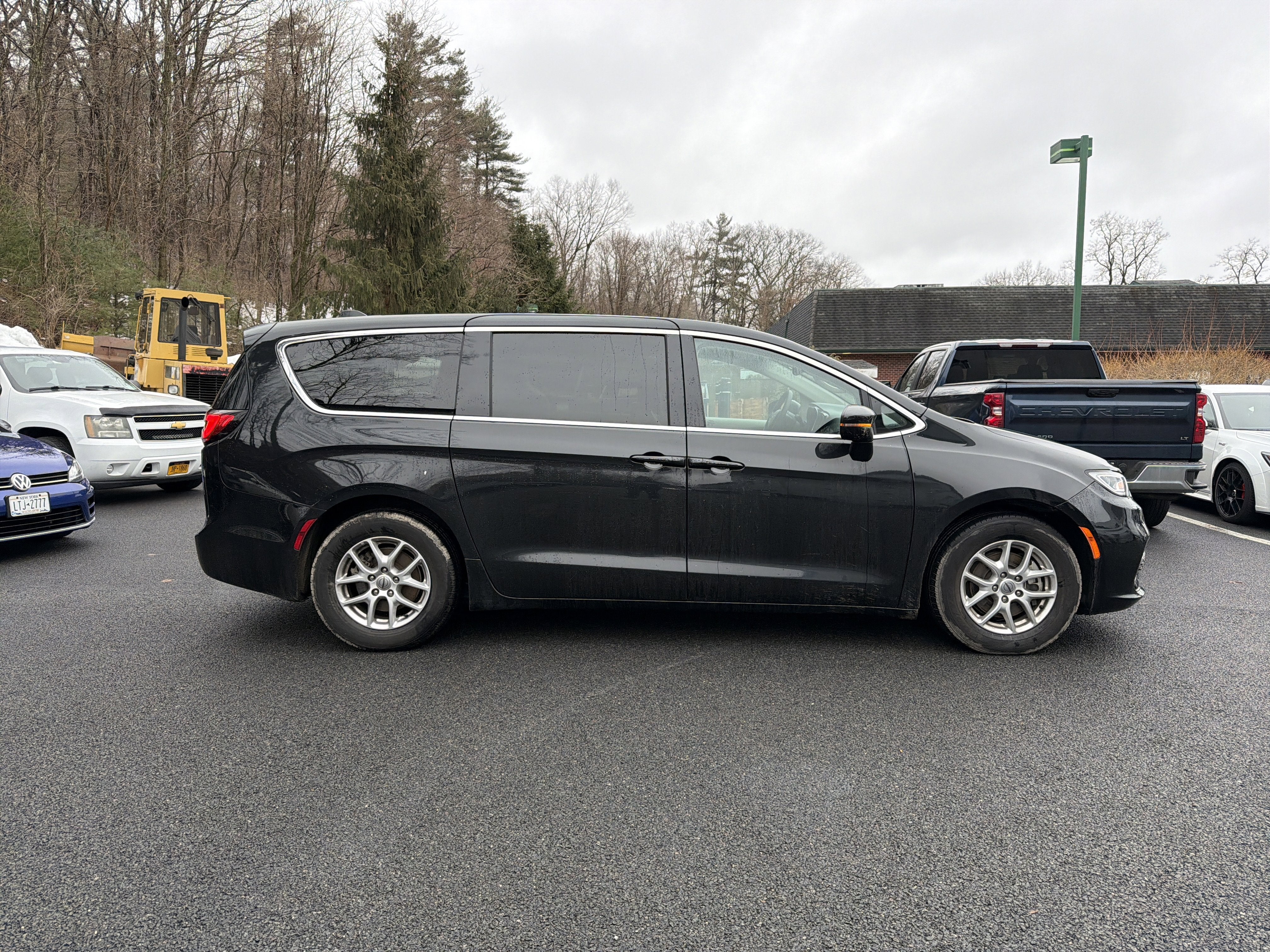 2023 Chrysler Pacifica Touring L