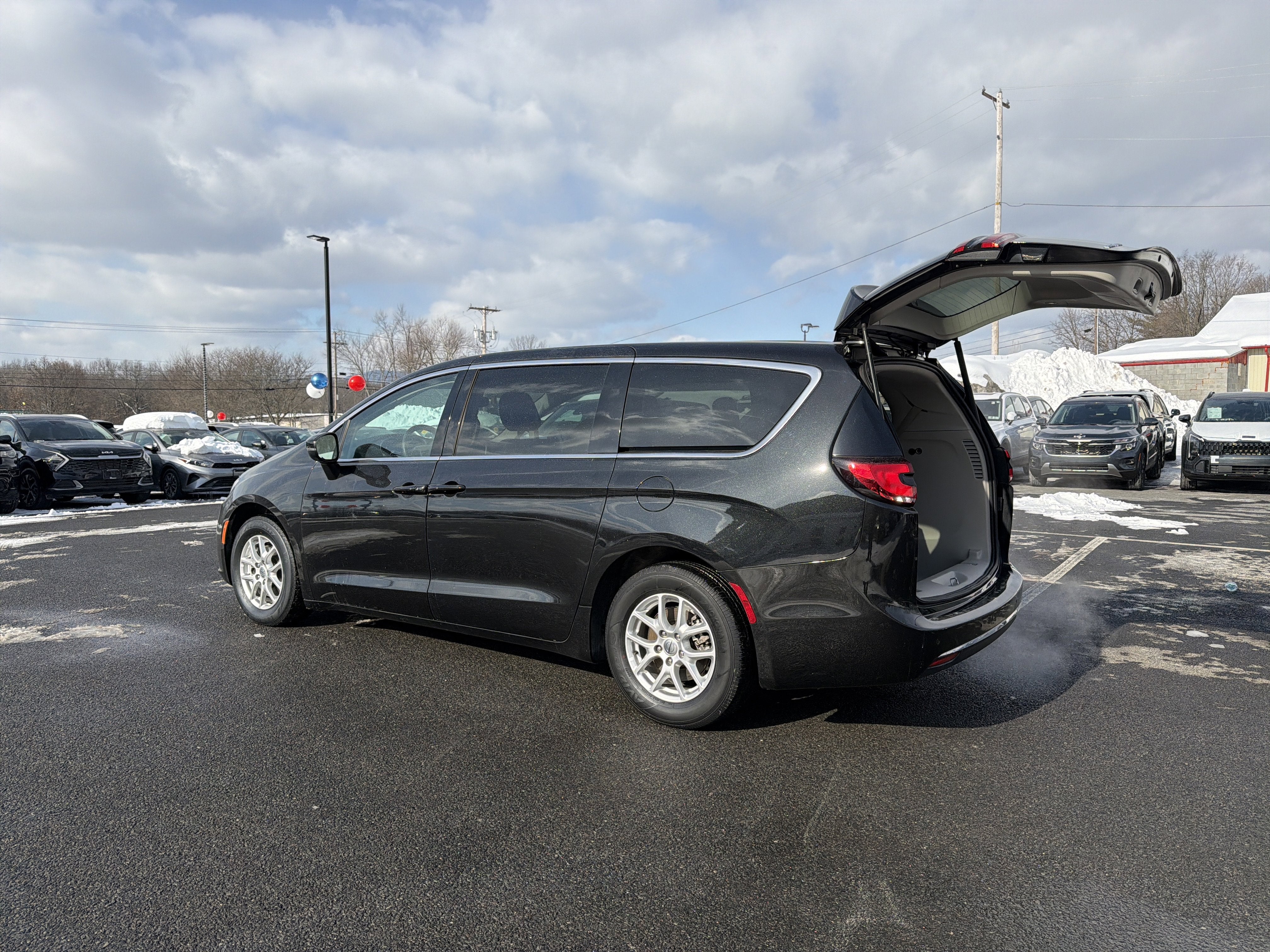 2023 Chrysler Pacifica Touring L