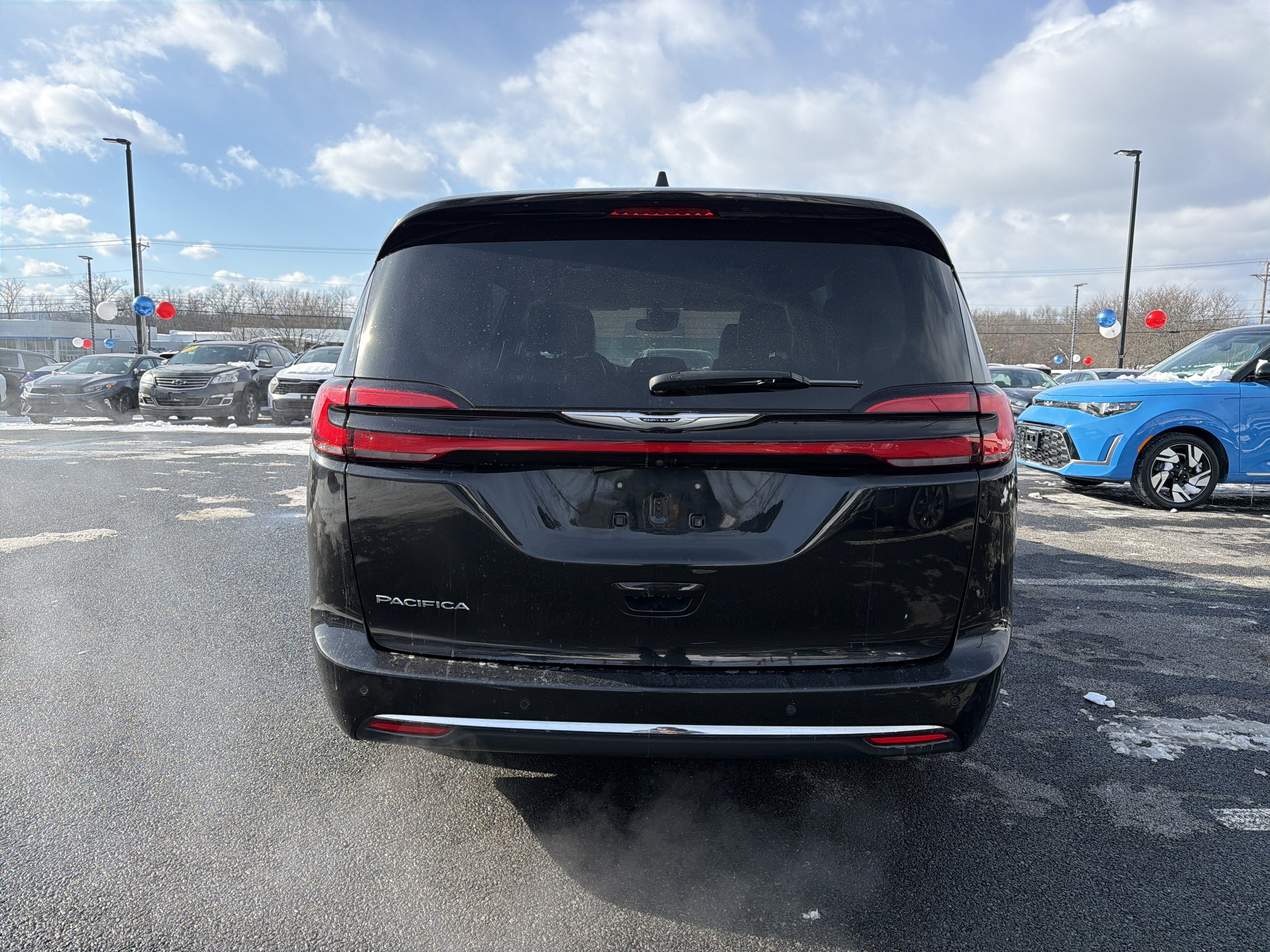 2023 Chrysler Pacifica Touring L
