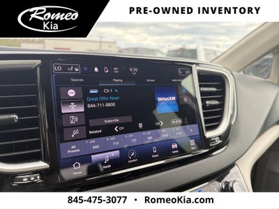 2023 Chrysler Pacifica Touring L