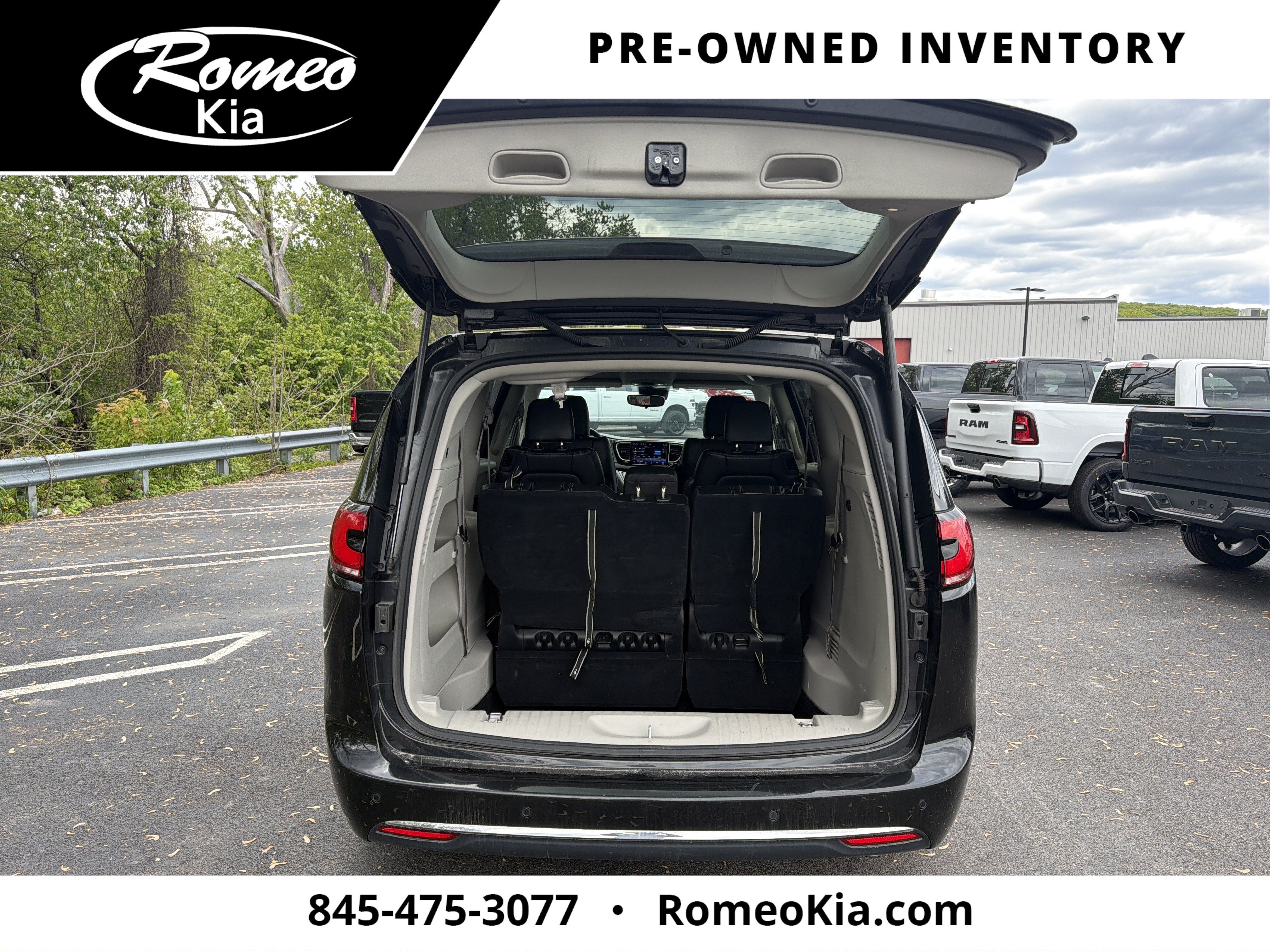 2023 Chrysler Pacifica Touring L