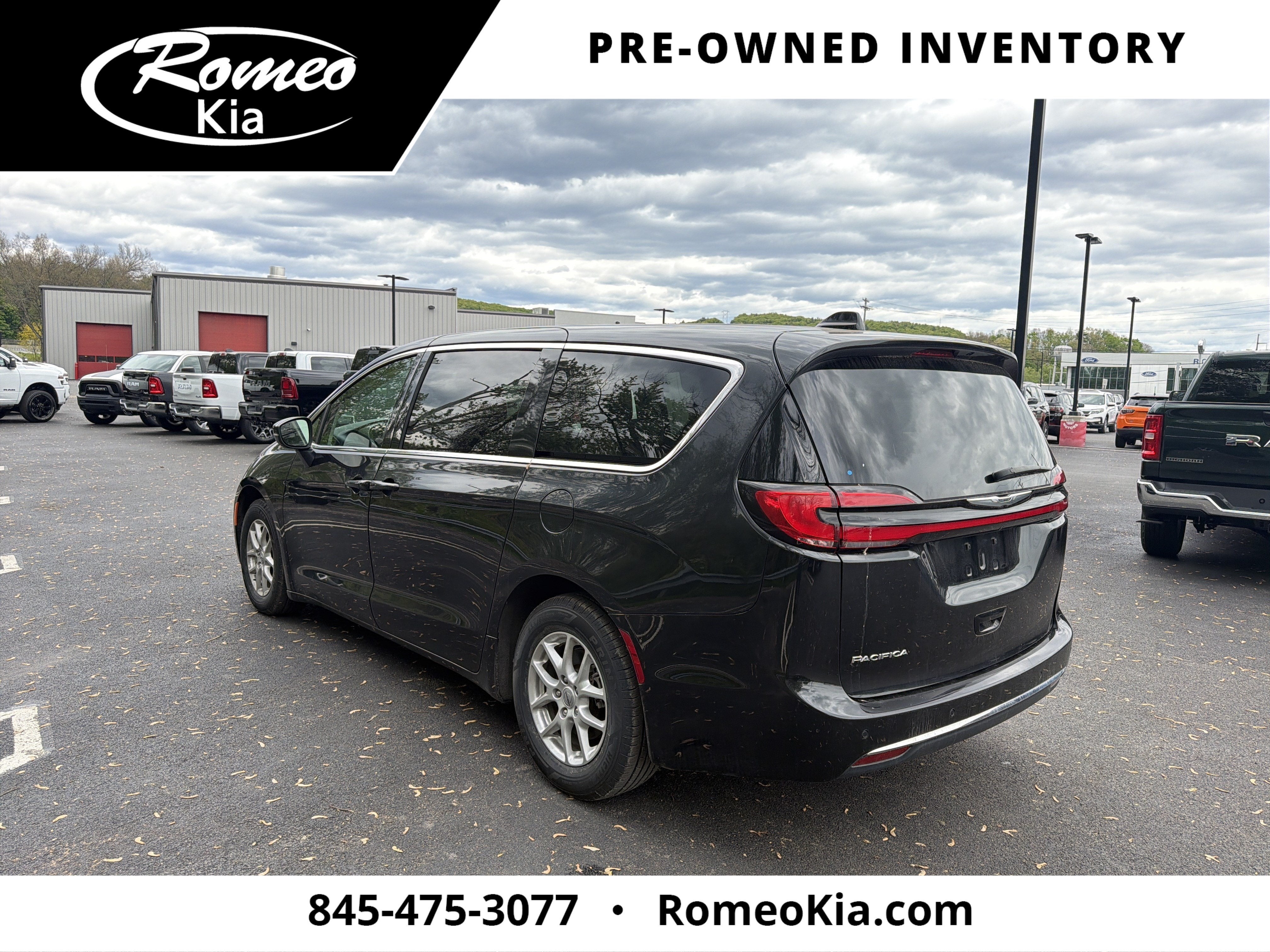 2023 Chrysler Pacifica Touring L