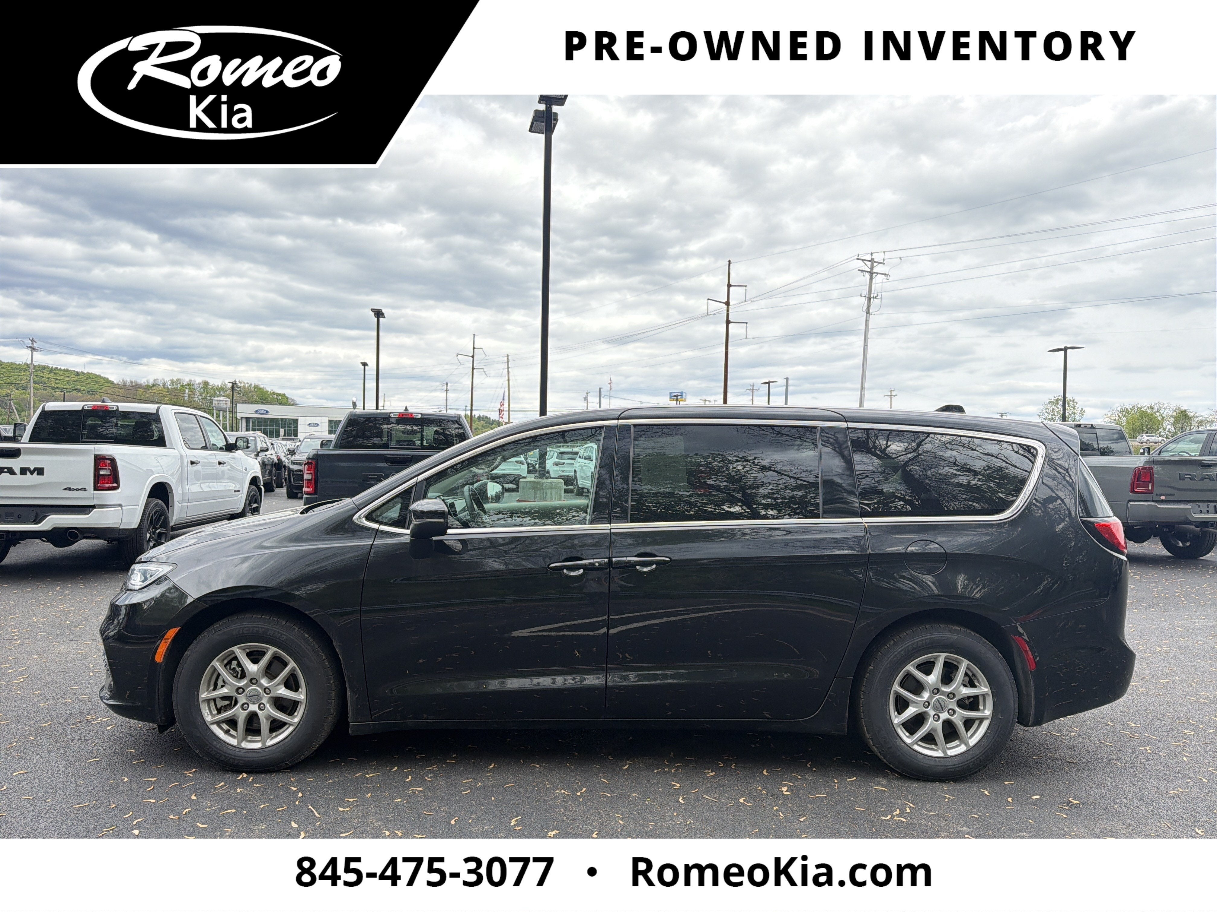 2023 Chrysler Pacifica Touring L