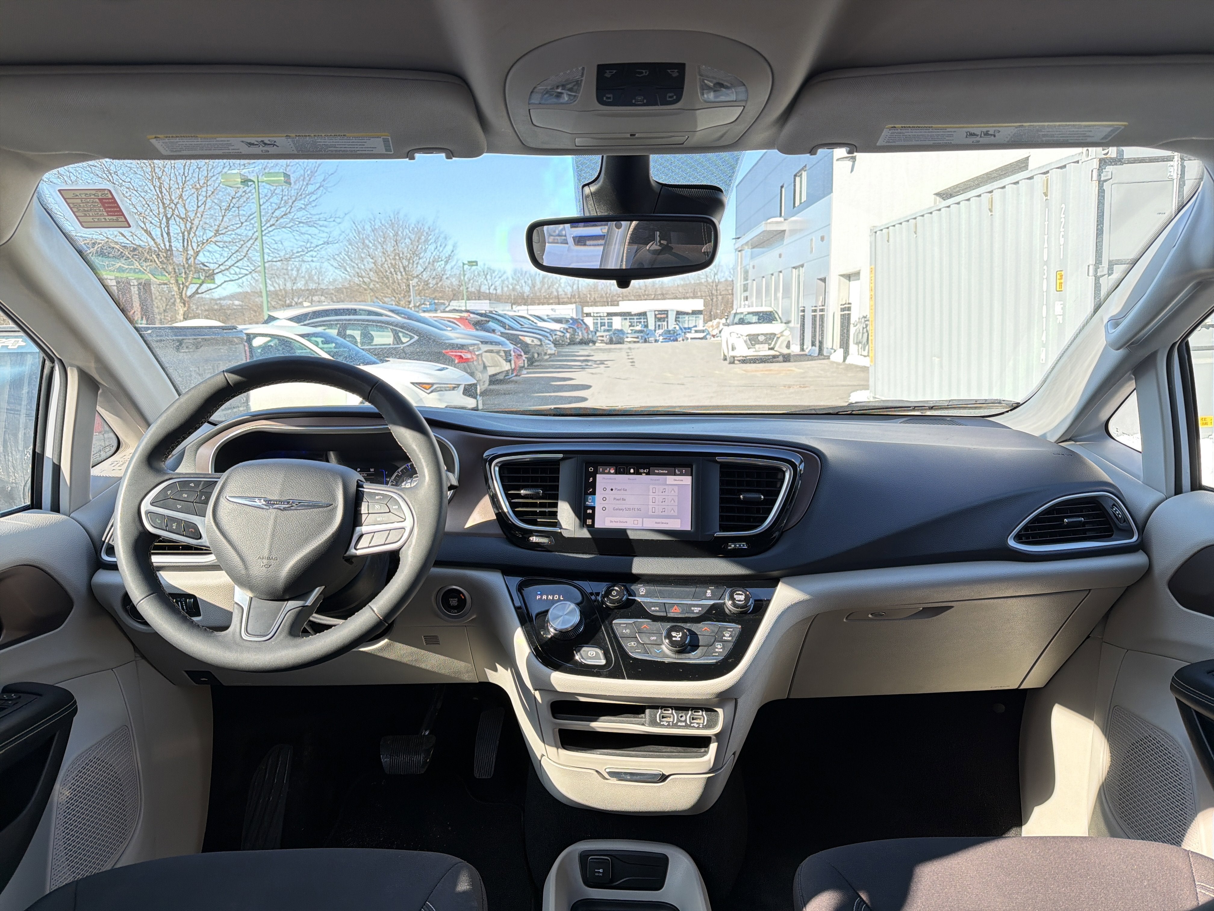 2023 Chrysler Voyager LX