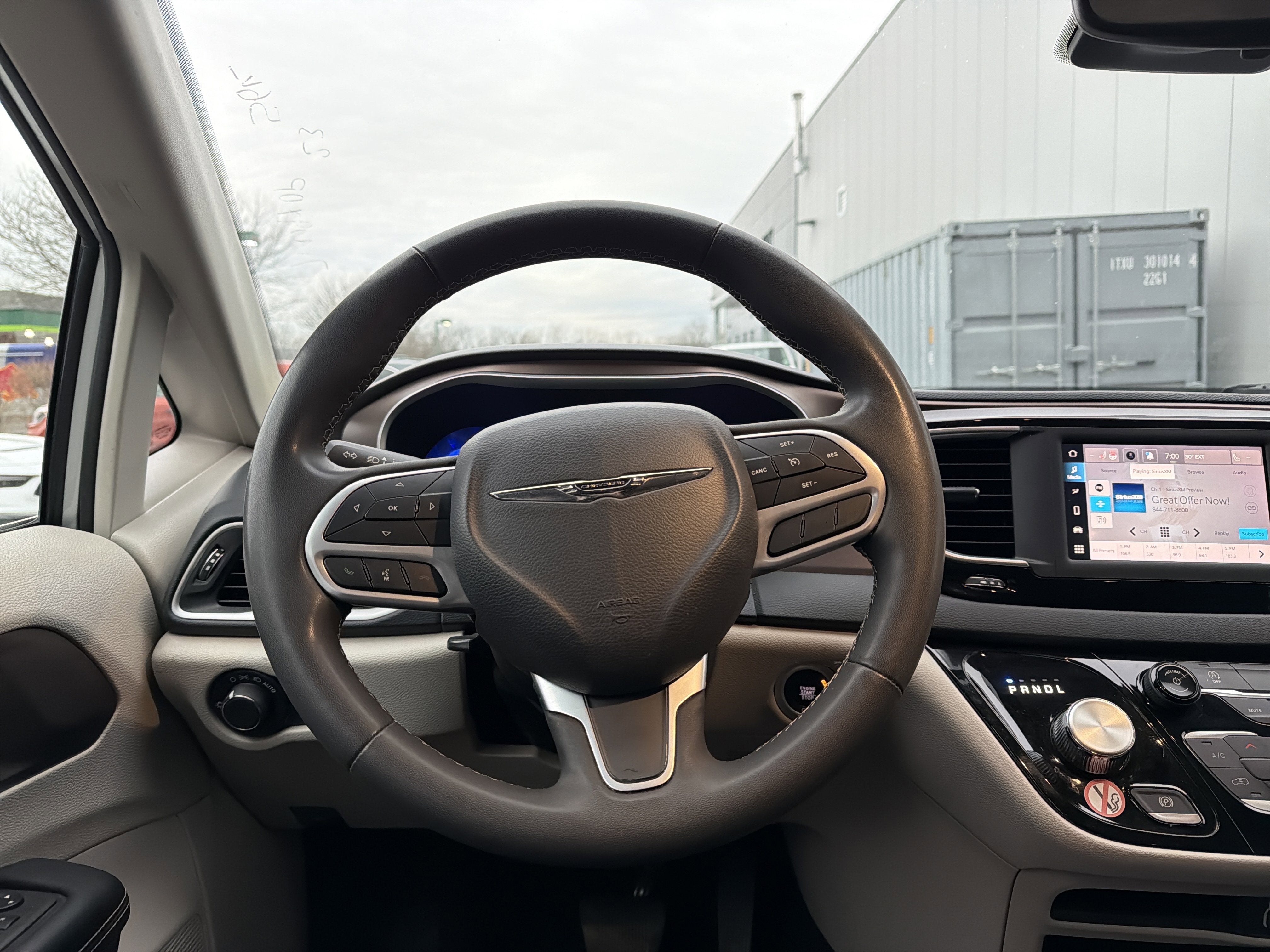 2023 Chrysler Voyager LX