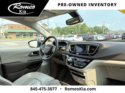2021 Chrysler Voyager LXI