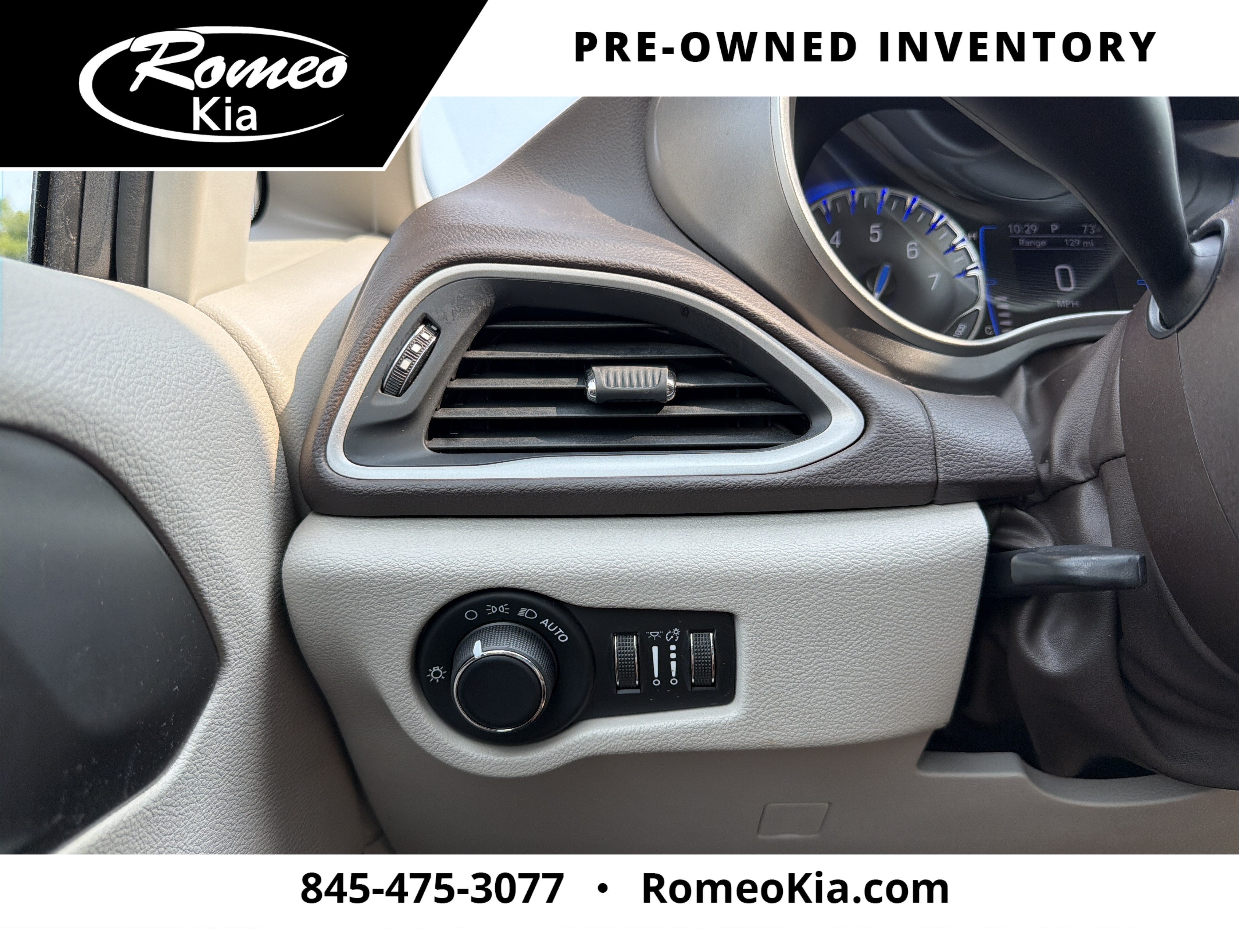 2021 Chrysler Voyager LXI