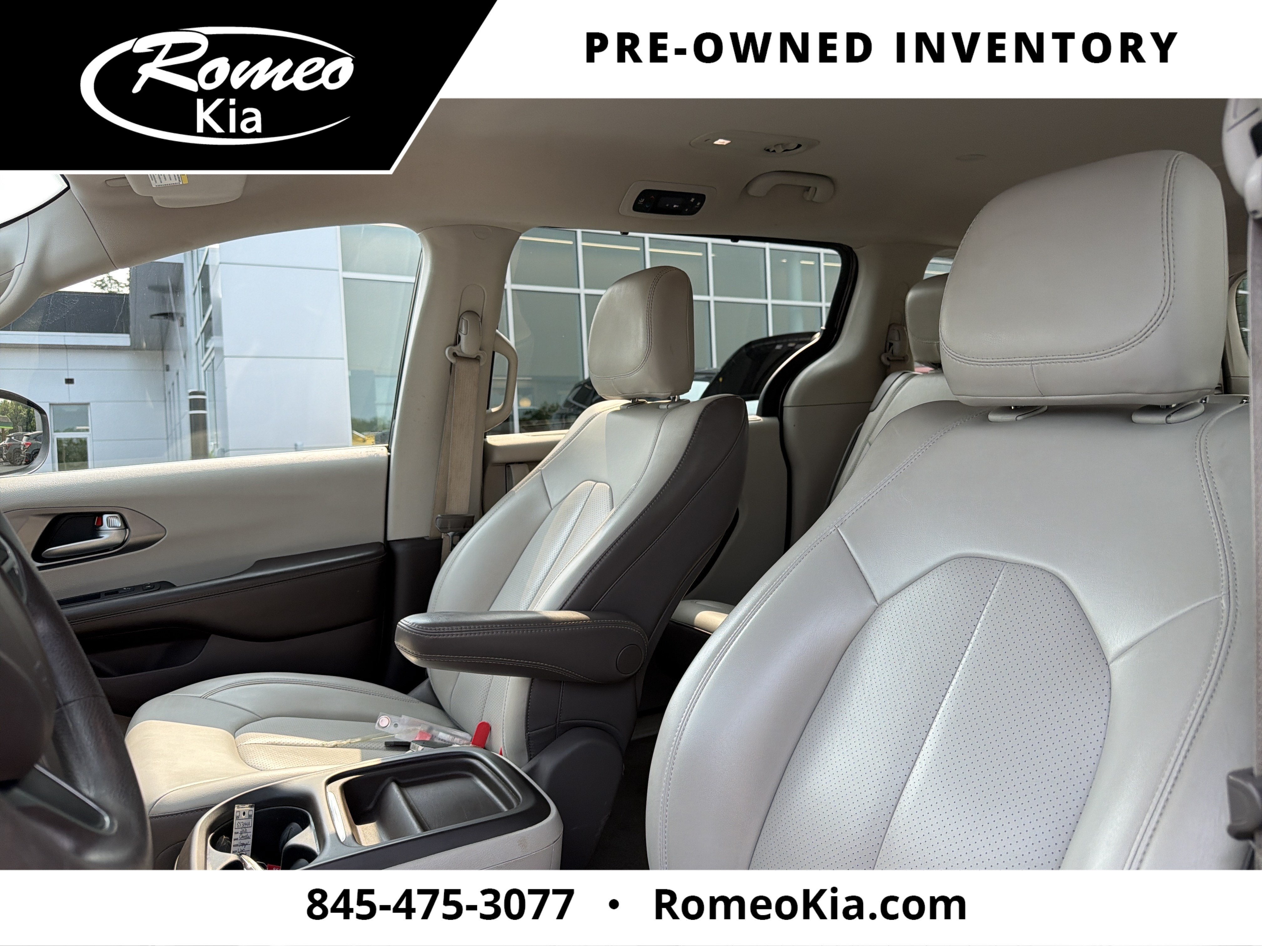 2021 Chrysler Voyager LXI
