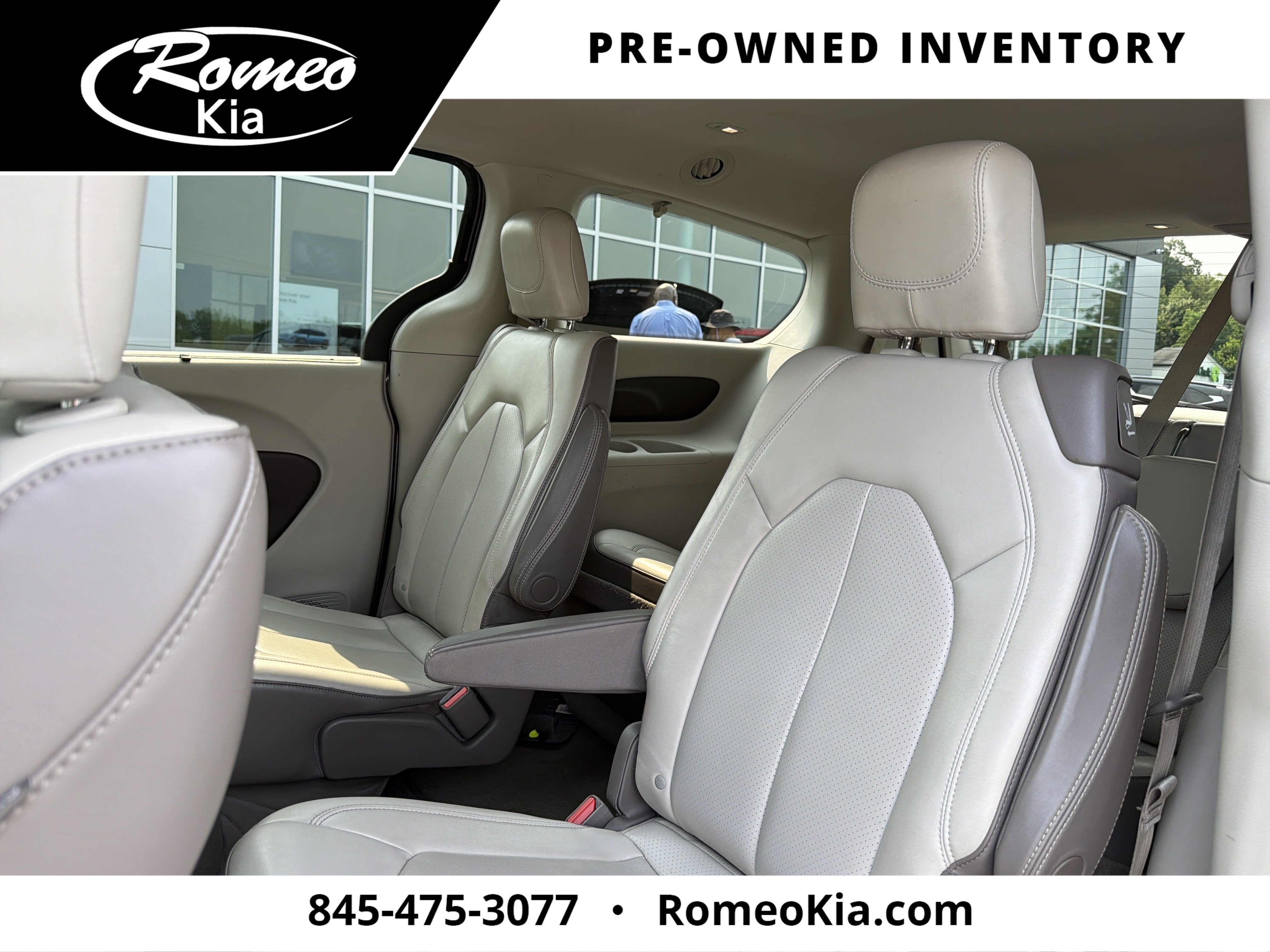 2021 Chrysler Voyager LXI
