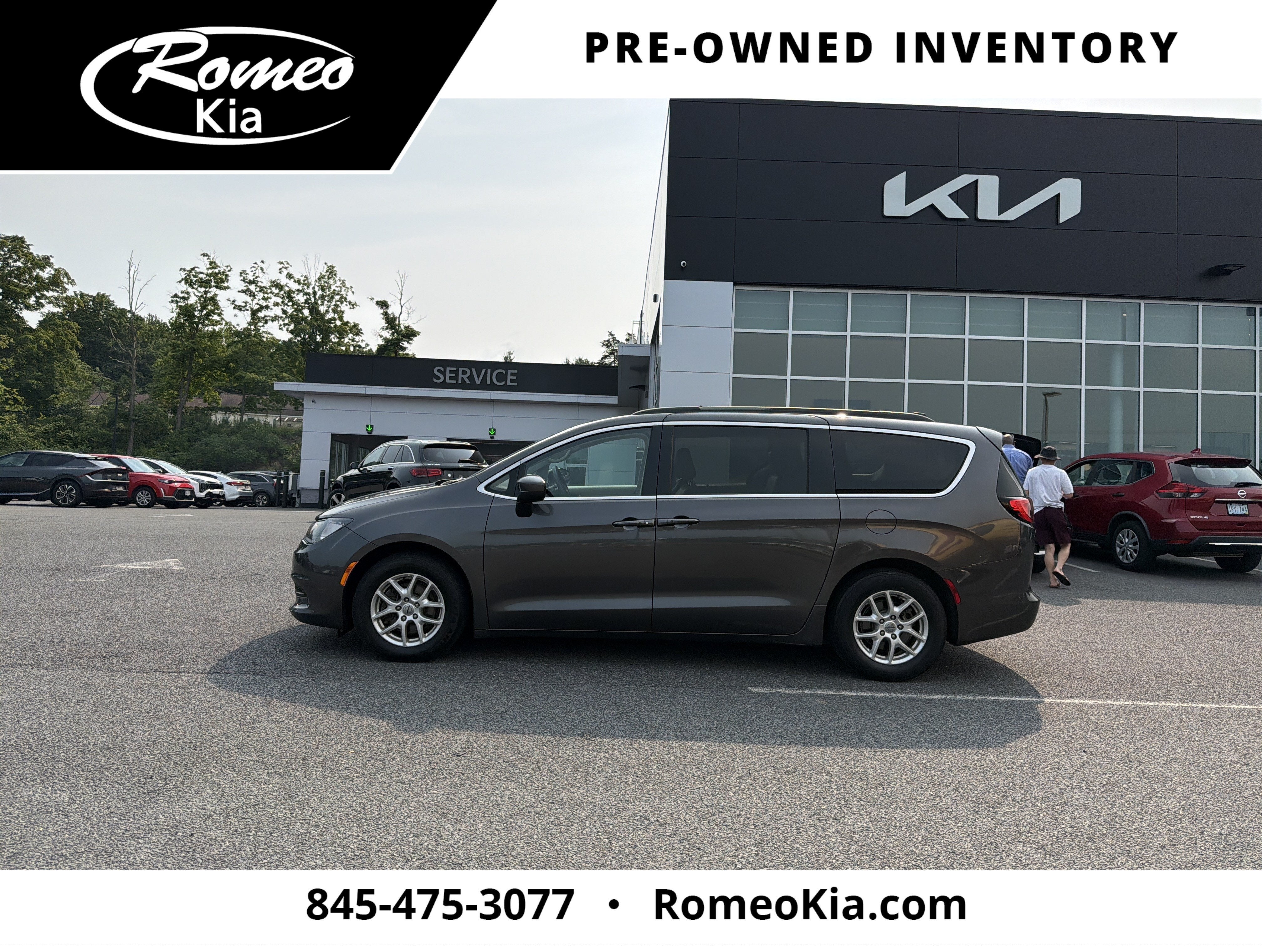 2021 Chrysler Voyager LXI