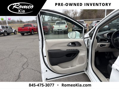 2020 Chrysler Pacifica Touring