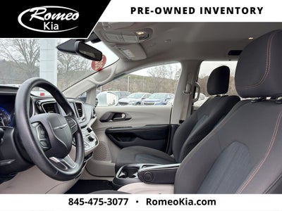 2020 Chrysler Pacifica Touring