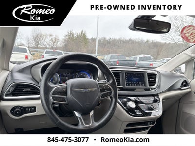 2020 Chrysler Pacifica Touring