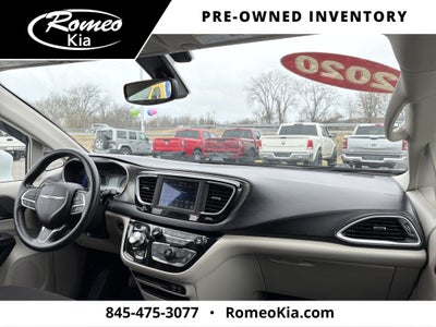 2020 Chrysler Pacifica Touring