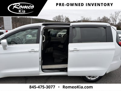 2020 Chrysler Pacifica Touring