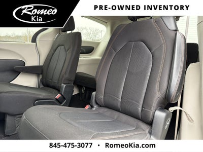 2020 Chrysler Pacifica Touring