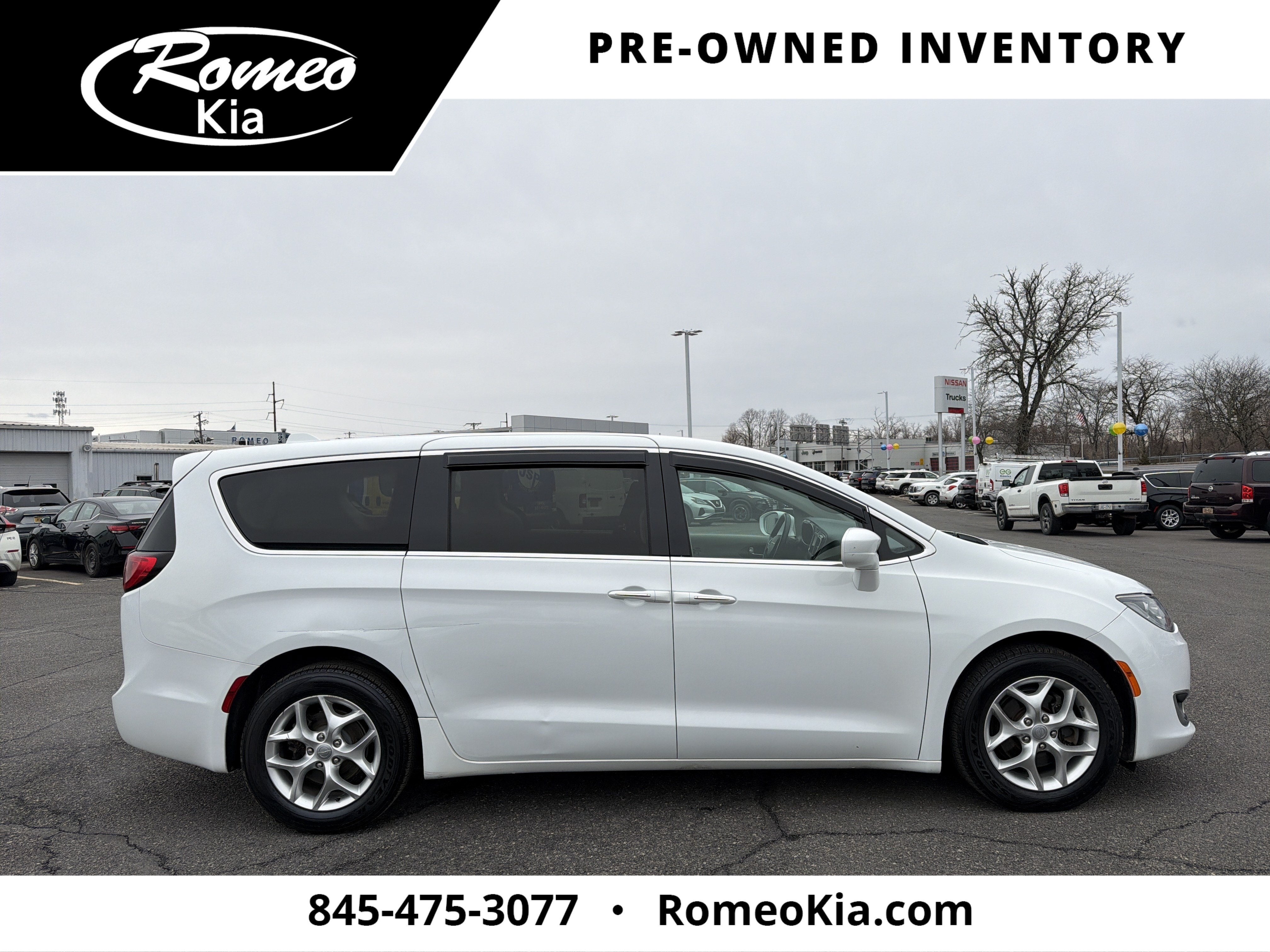 2020 Chrysler Pacifica Touring