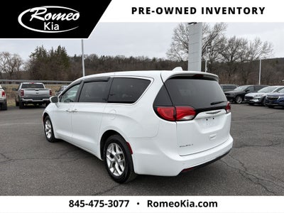 2020 Chrysler Pacifica Touring