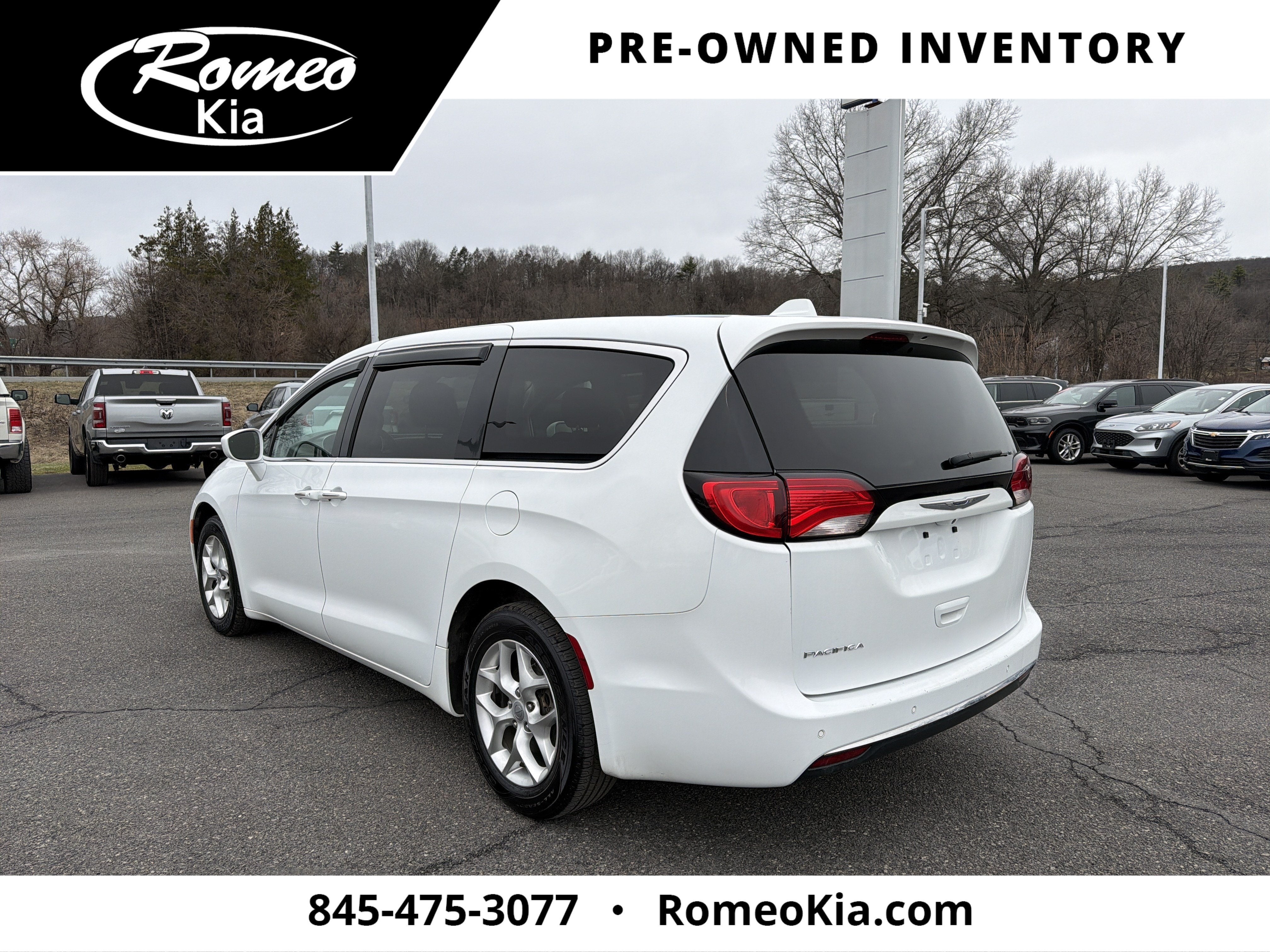 2020 Chrysler Pacifica Touring