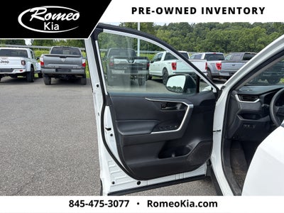 2023 Toyota RAV4 LE