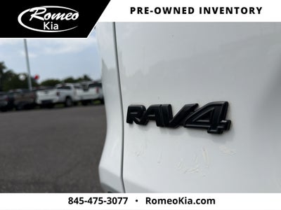 2023 Toyota RAV4 LE