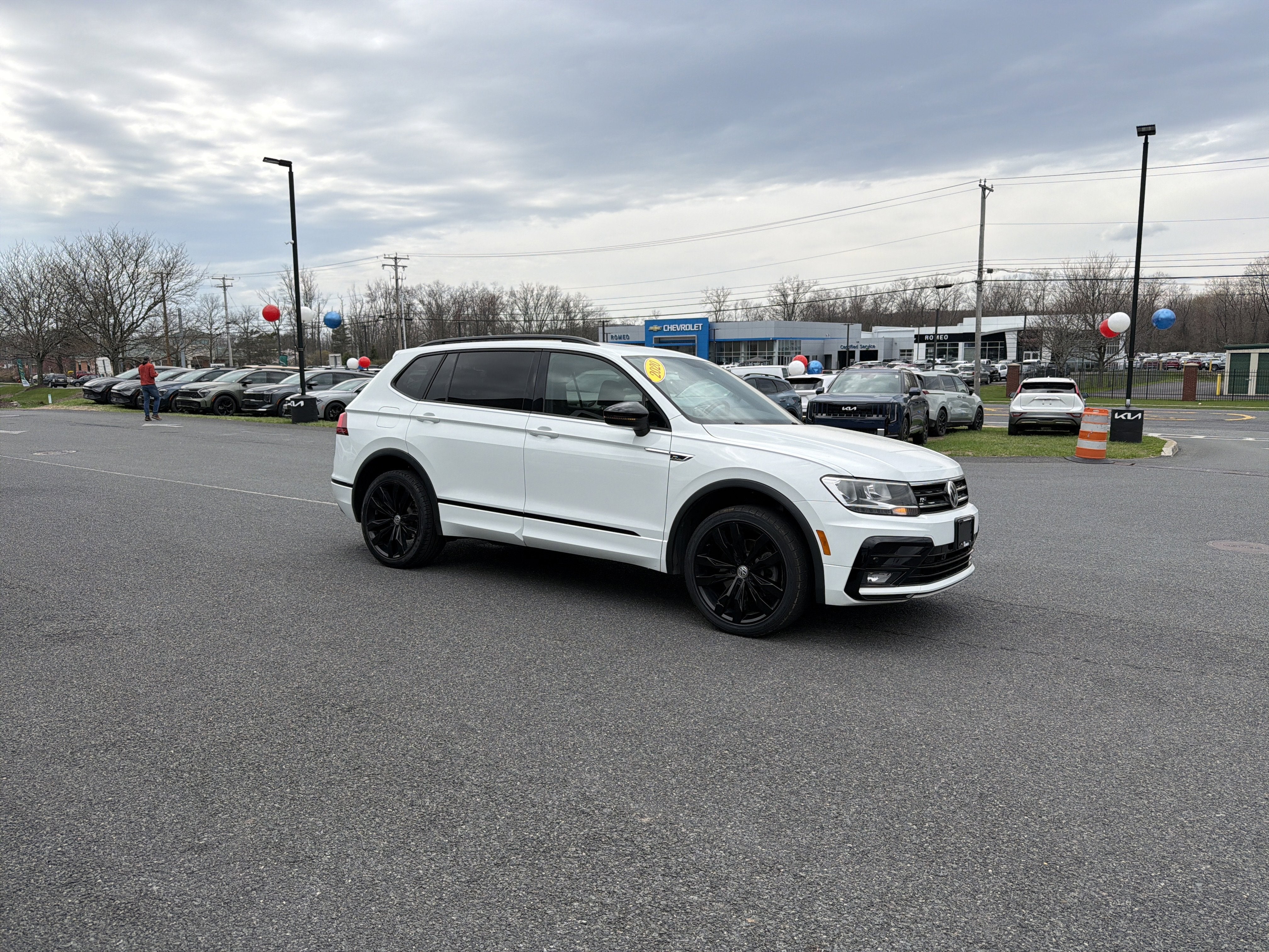 2020 Volkswagen Tiguan 2.0T SE R-Line Black 4Motion