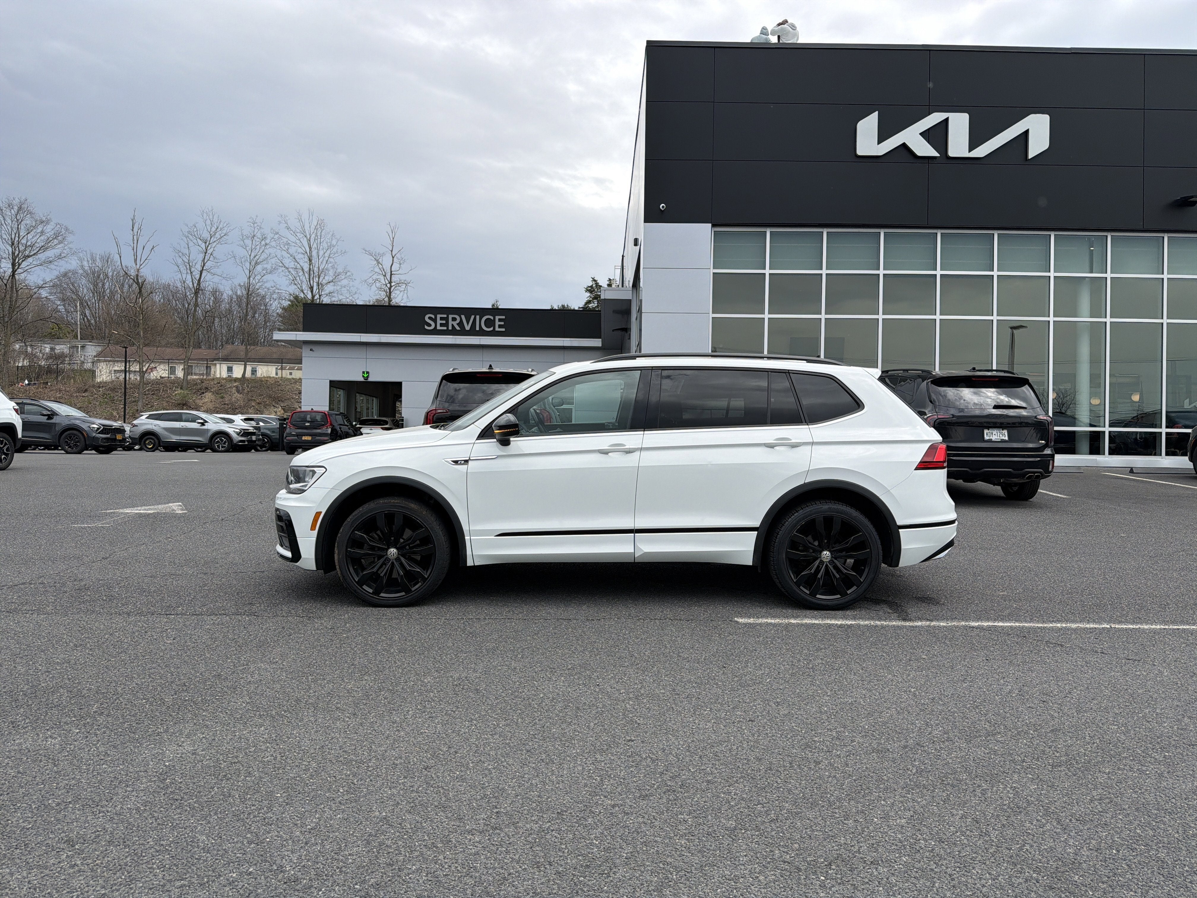 2020 Volkswagen Tiguan 2.0T SE R-Line Black 4Motion