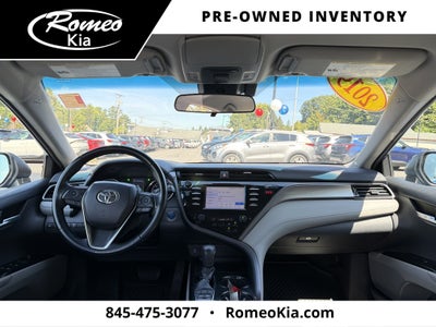 2019 Toyota Camry Hybrid SE