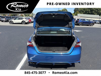 2019 Toyota Camry Hybrid SE