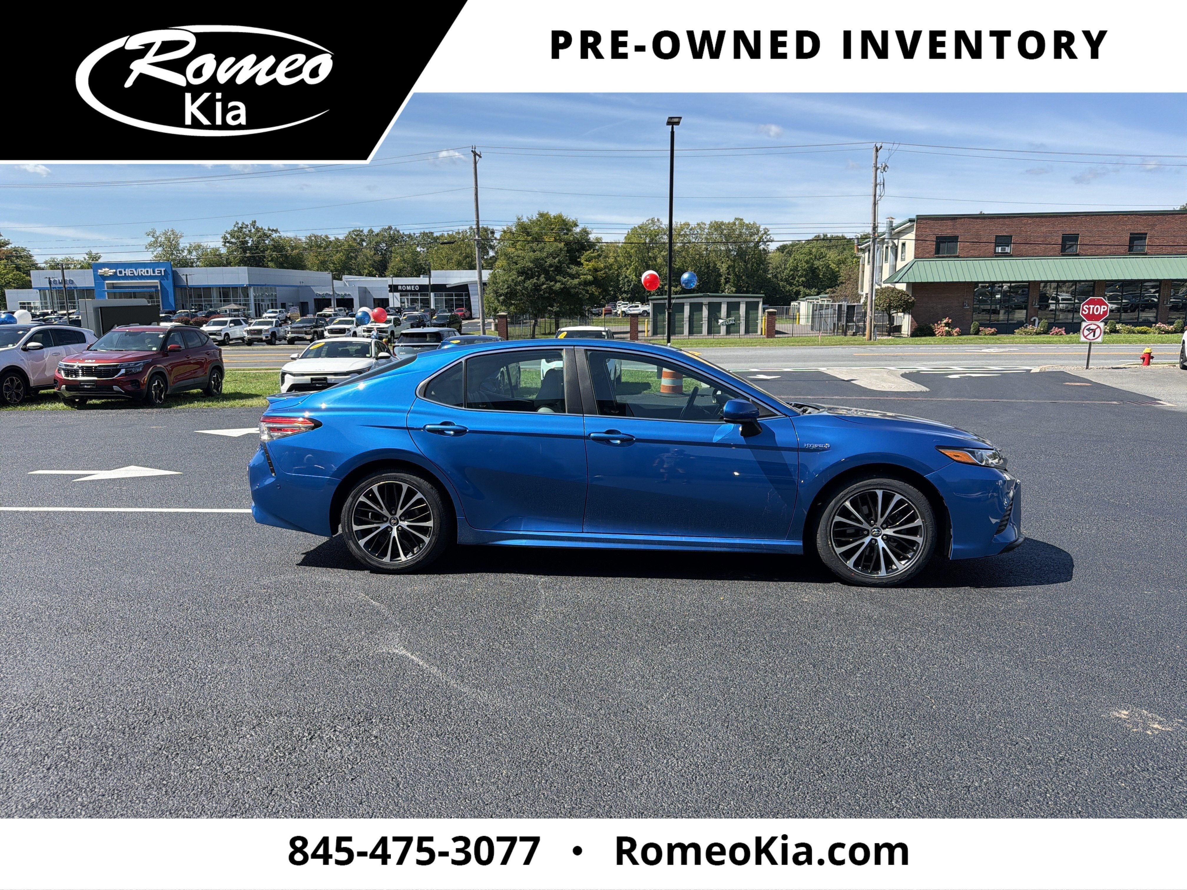 2019 Toyota Camry Hybrid SE