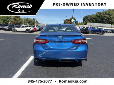 2019 Toyota Camry Hybrid SE