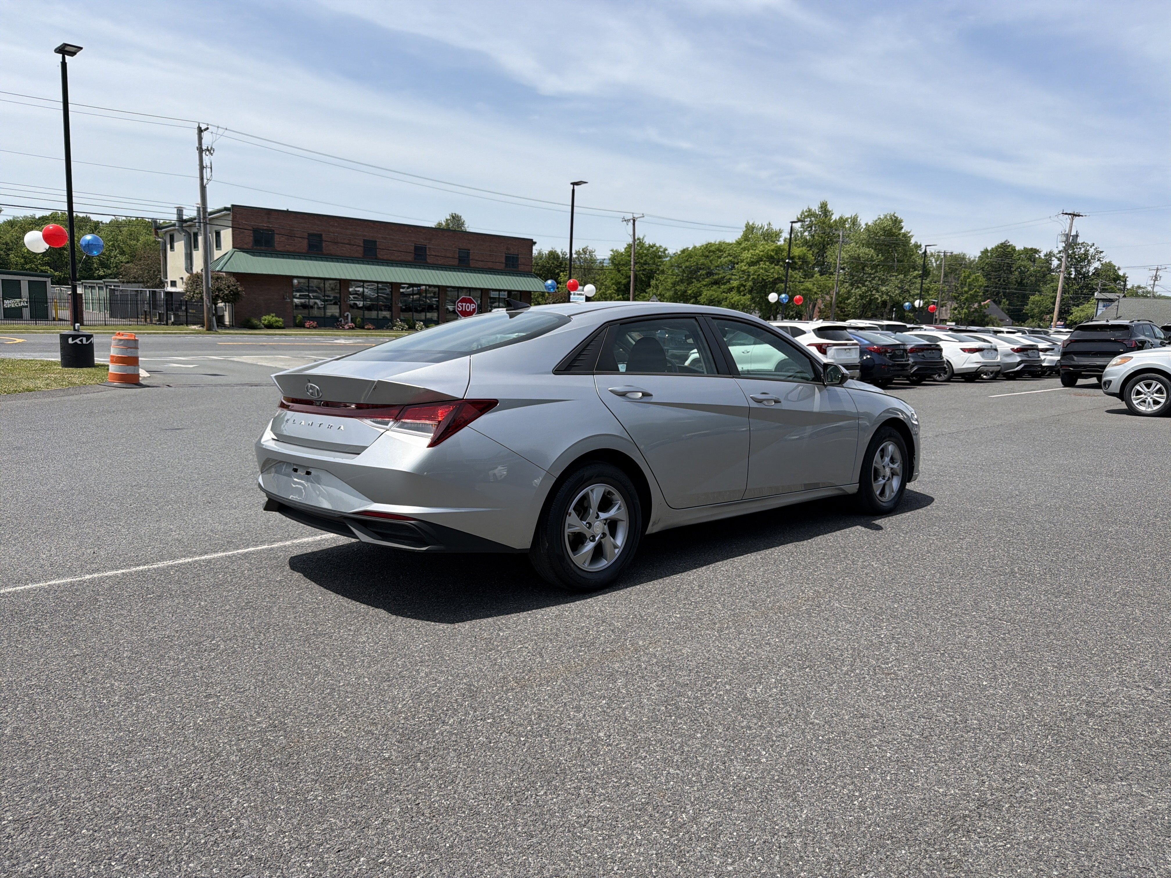 2021 Hyundai ELANTRA SE