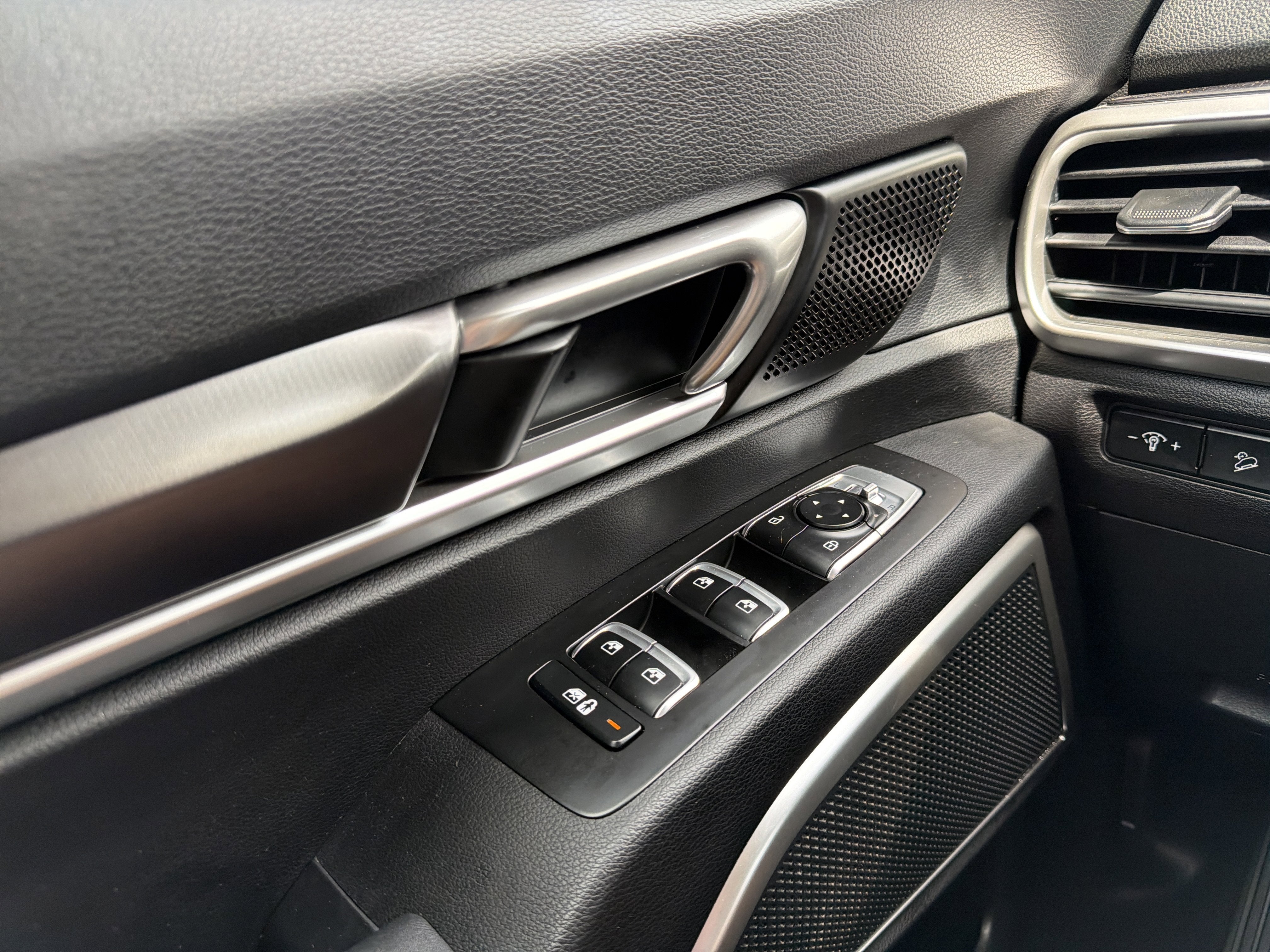 2023 Kia Telluride LX