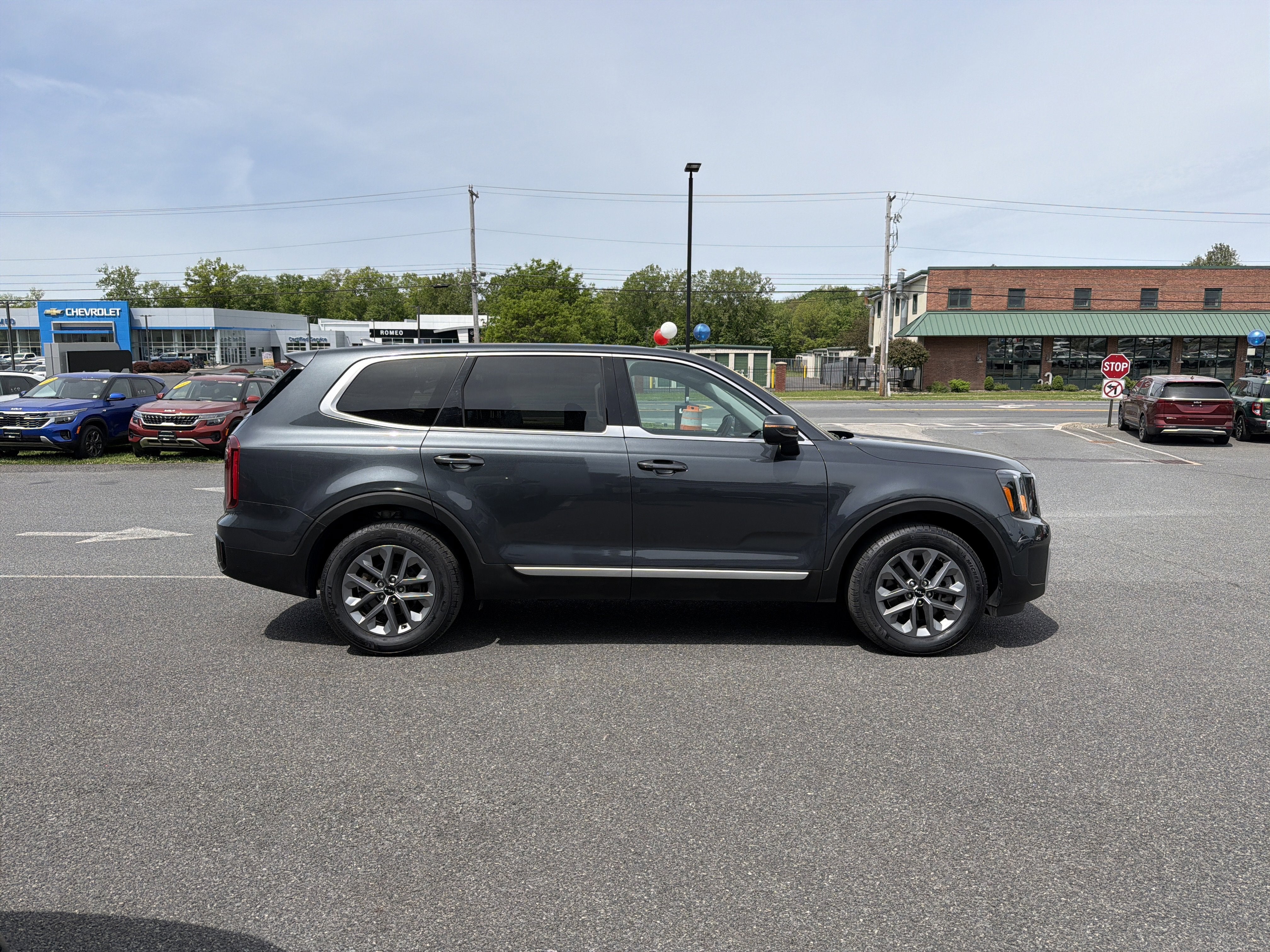 2023 Kia Telluride LX